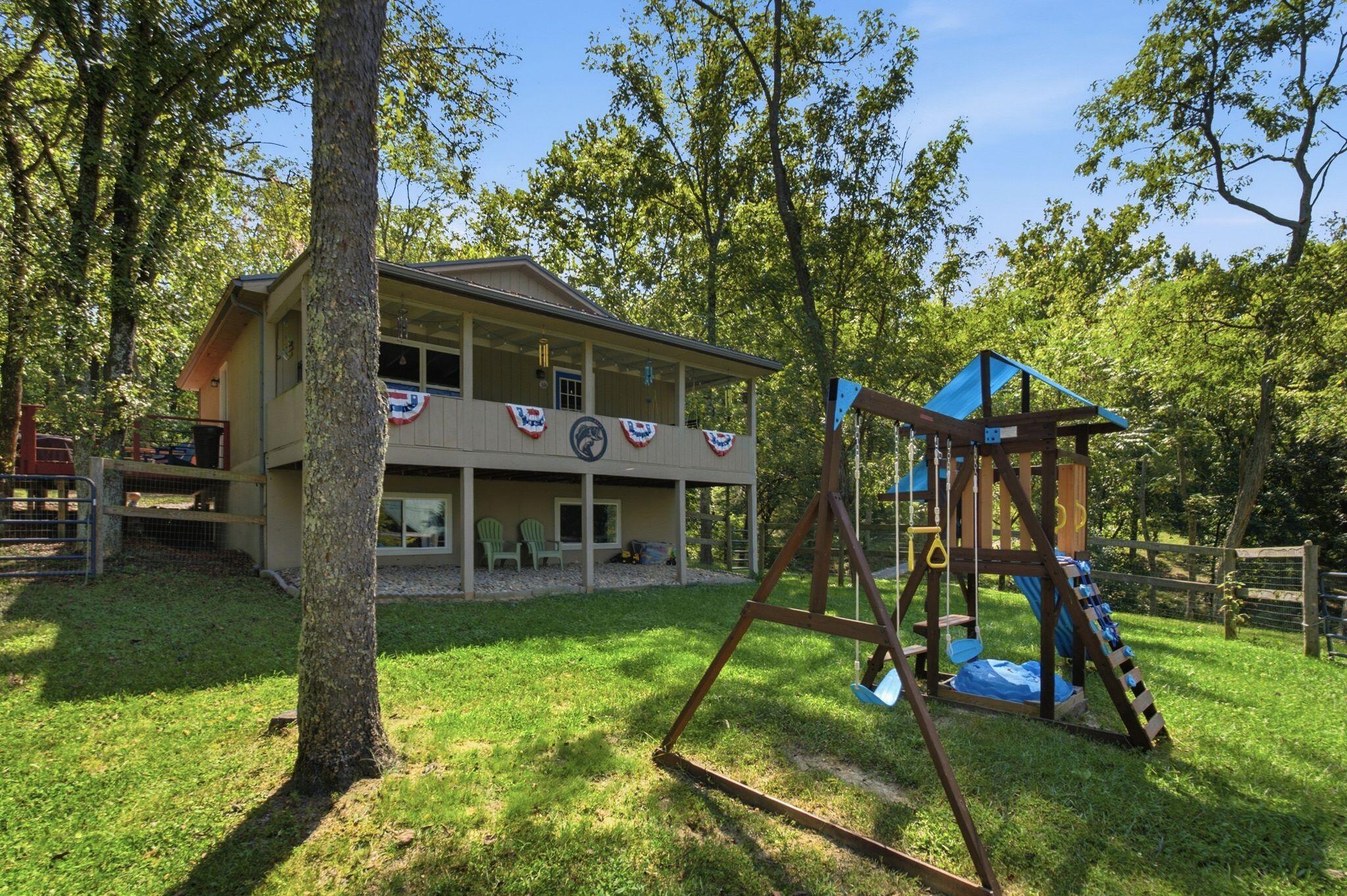 556 Cedar Property Photo 22
