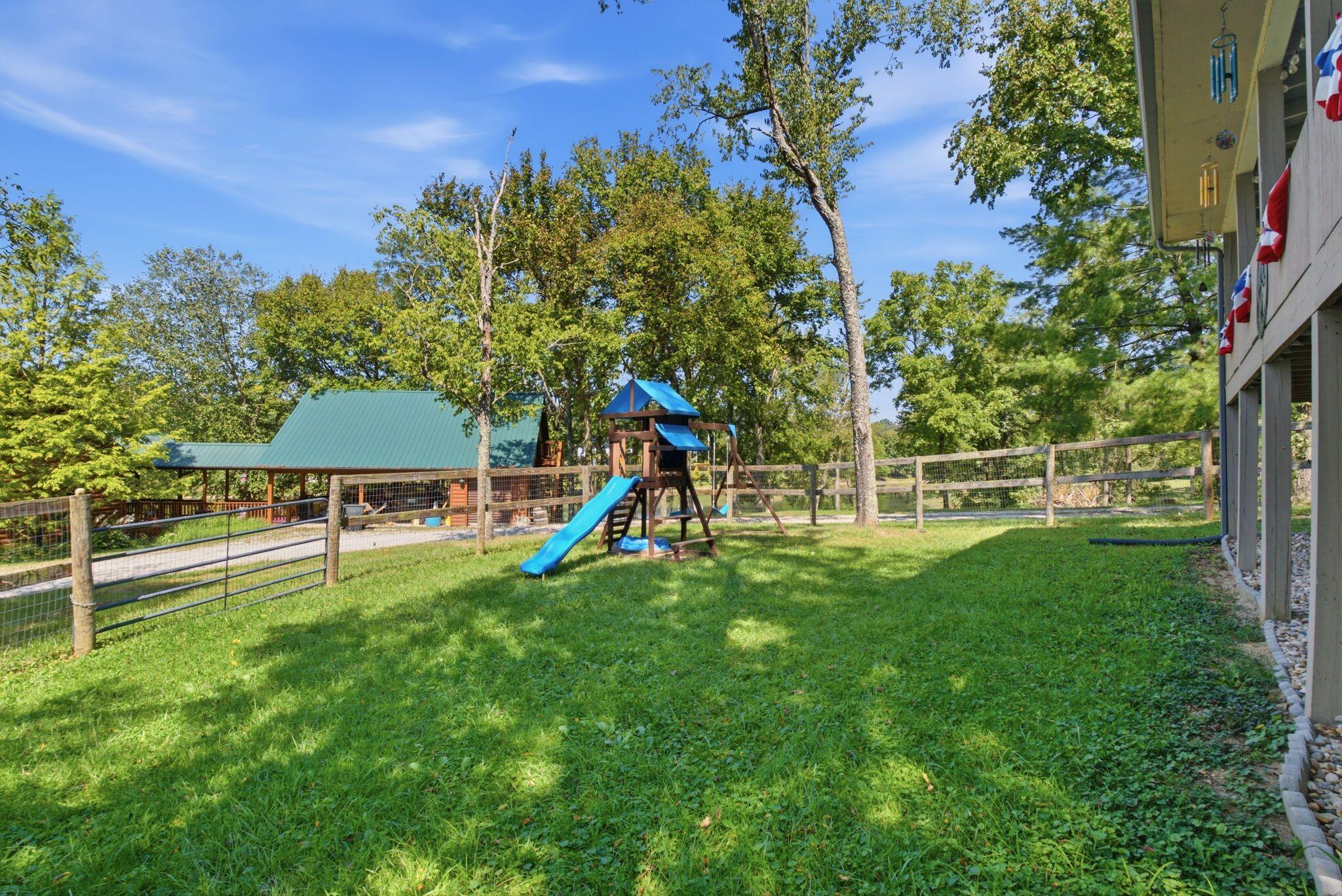 556 Cedar Property Photo 23