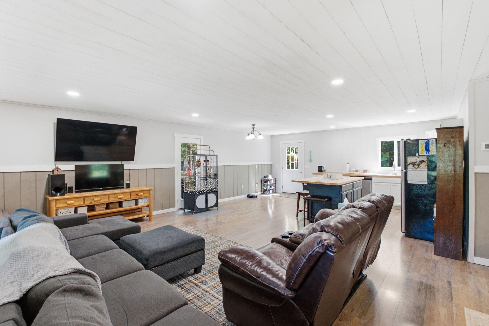 556 Cedar Property Photo 33