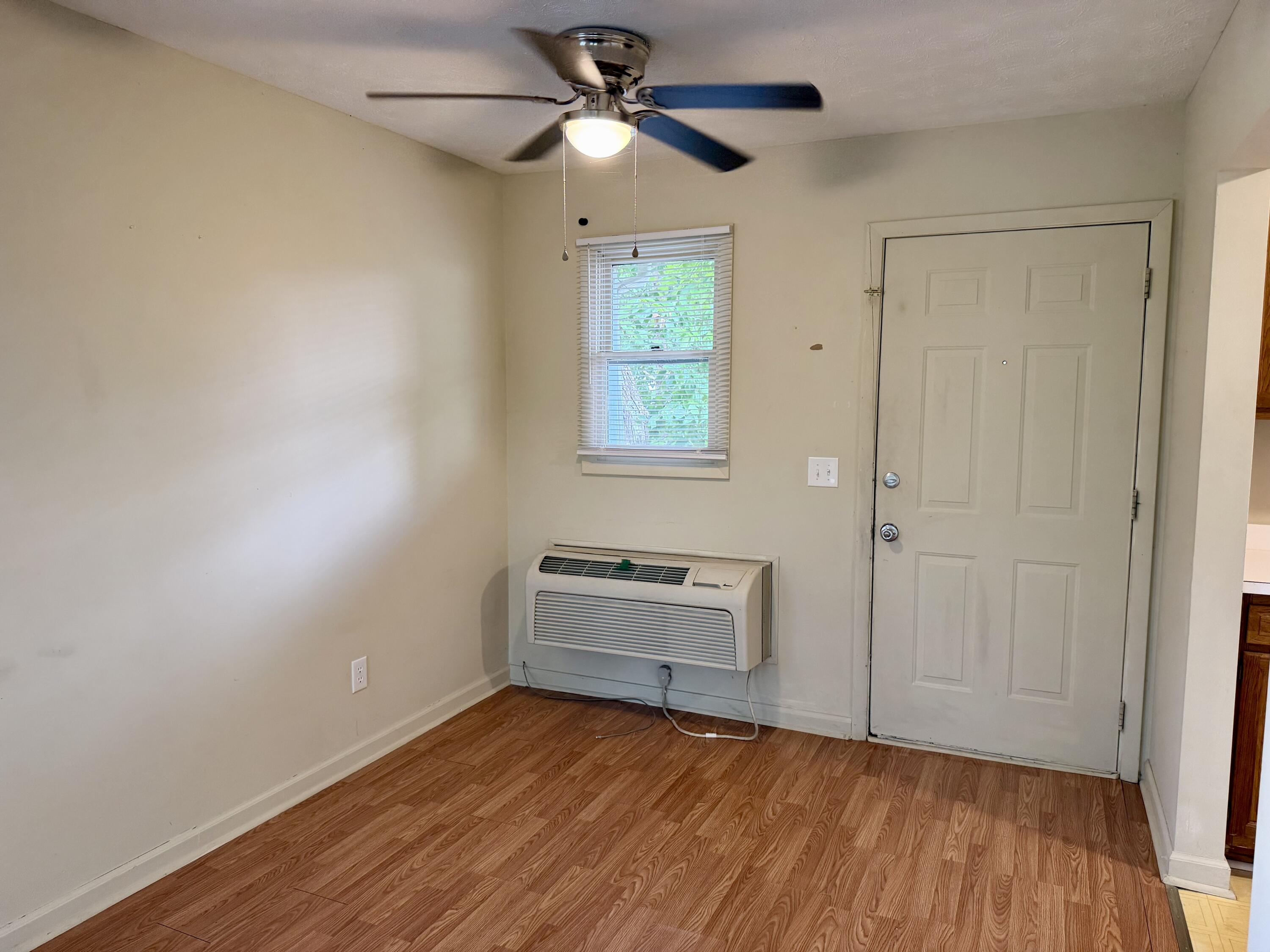 131 Weslee Way 21 Property Photo 2