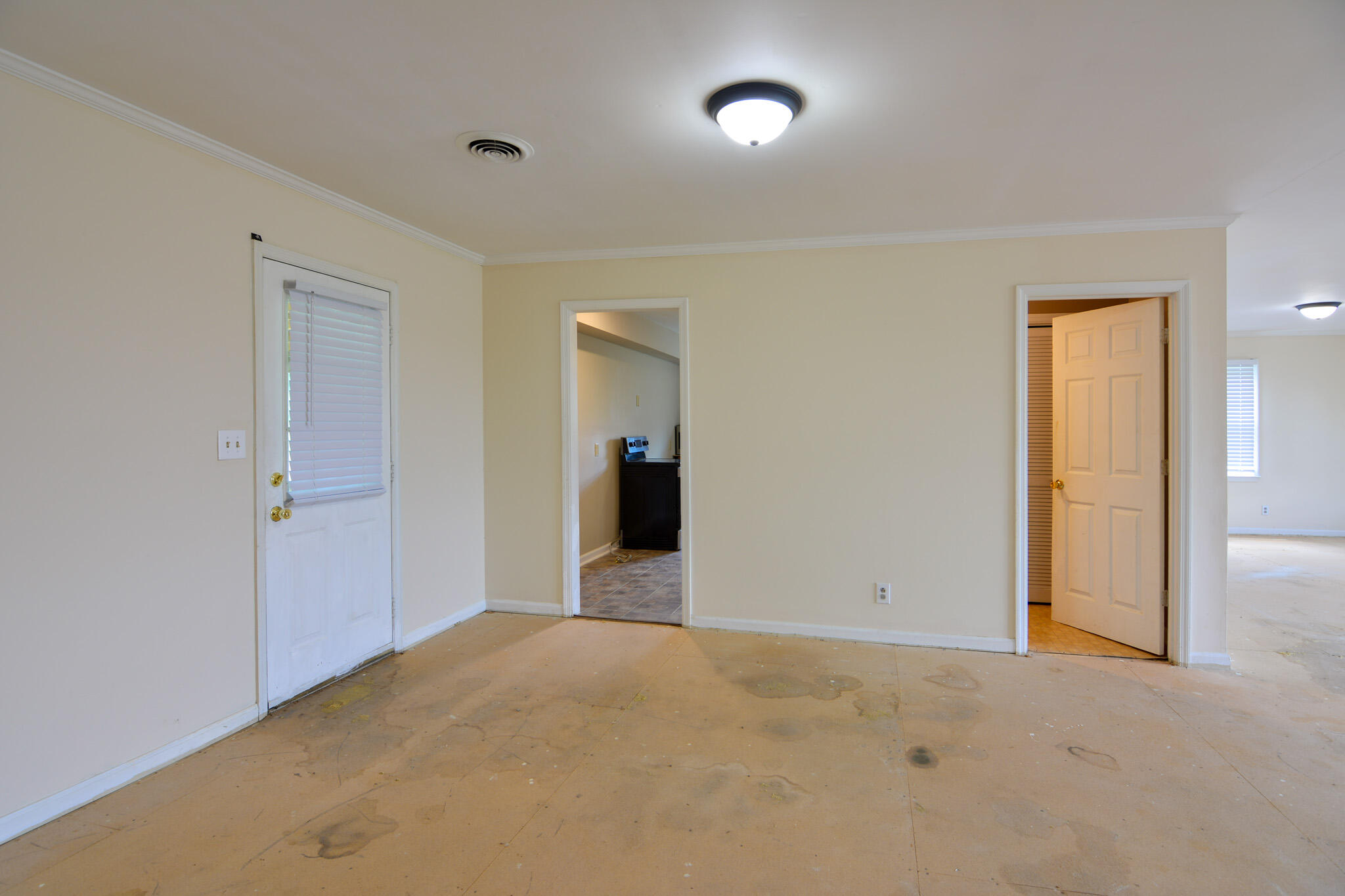 1233 Corman Lane Property Photo 13