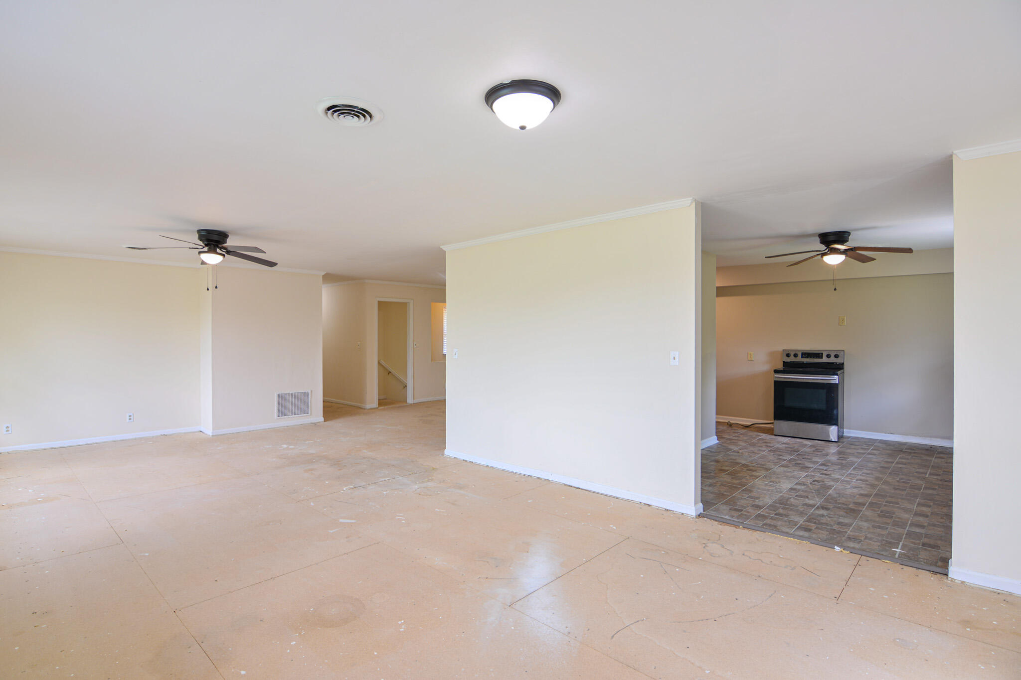 1233 Corman Lane Property Photo 14