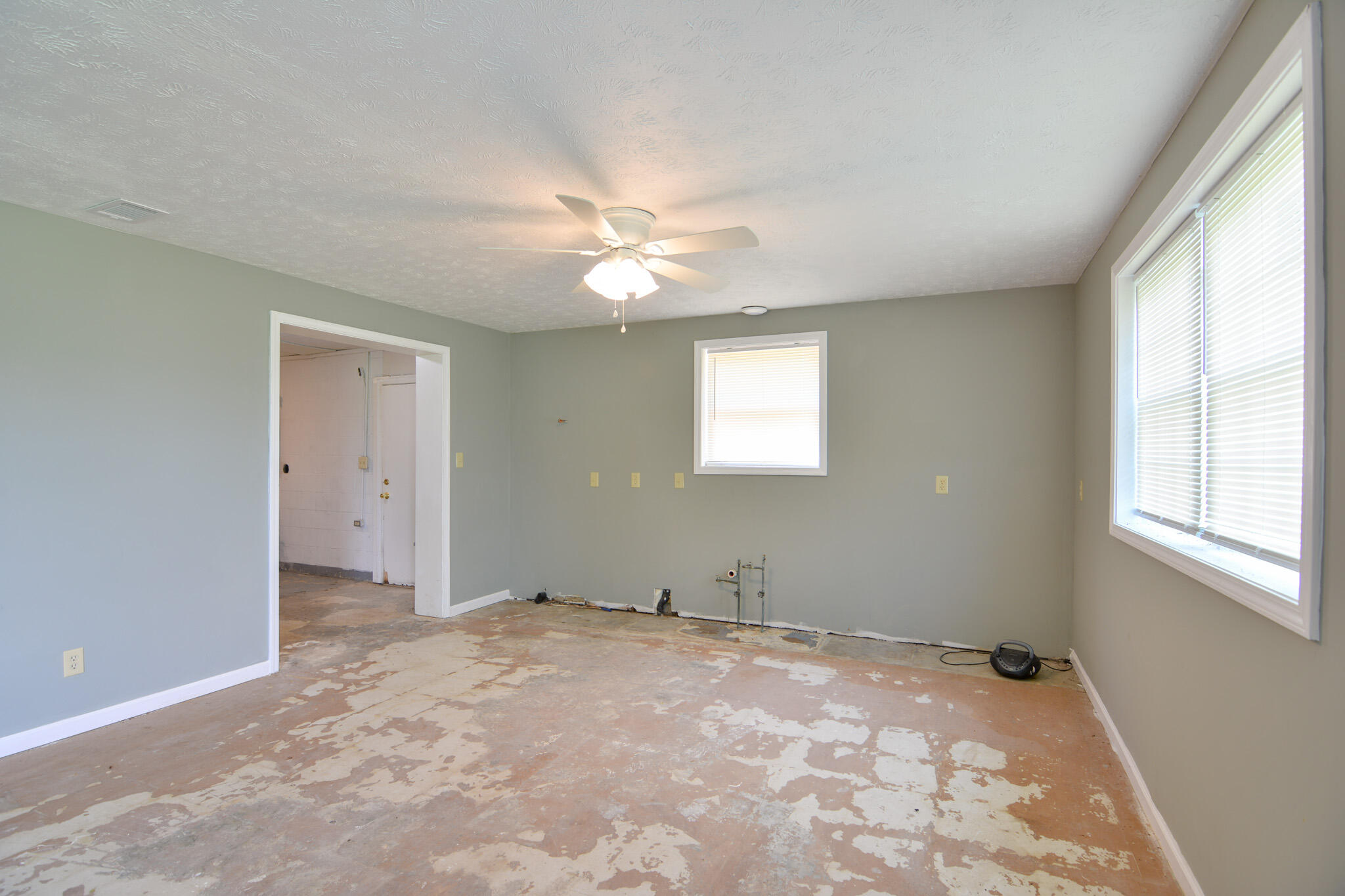 1233 Corman Lane Property Photo 25