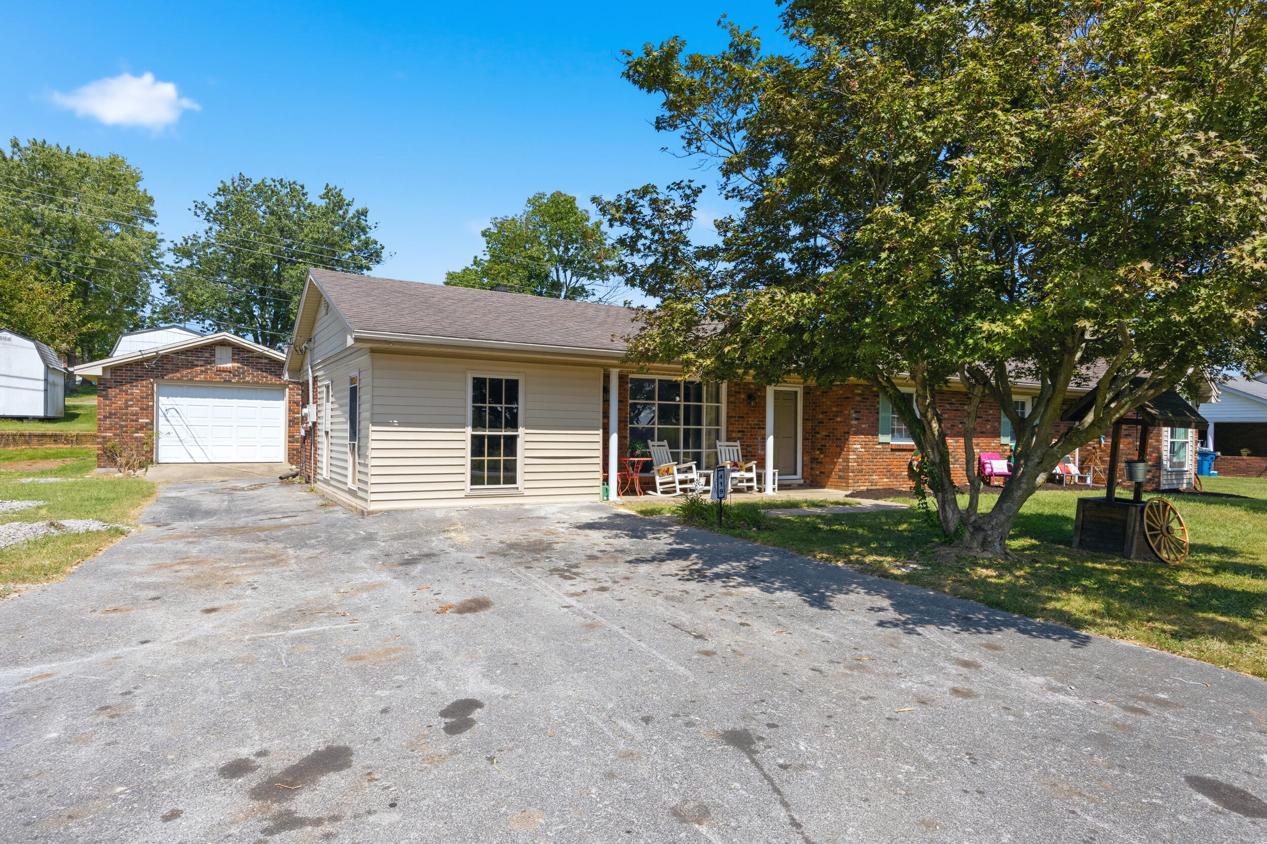 419 Bohon Road Property Photo 2