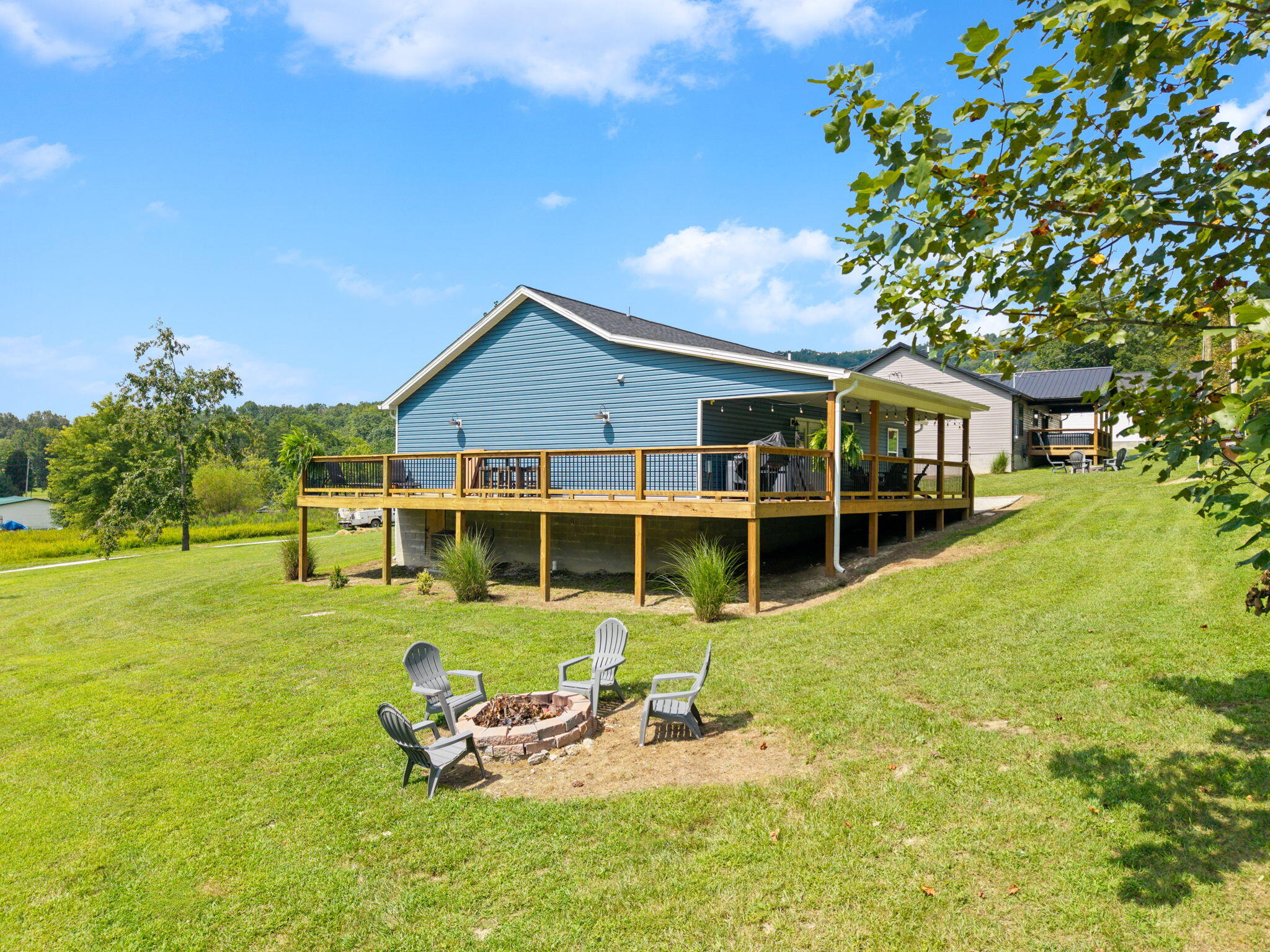 35 El Way Property Photo 11