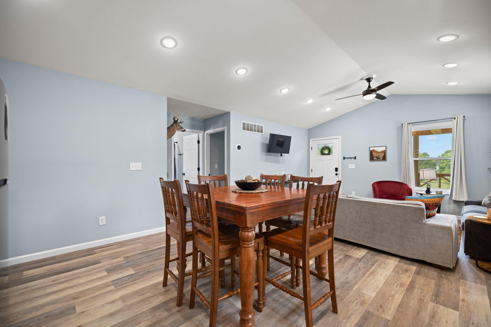 35 El Way Property Photo 100