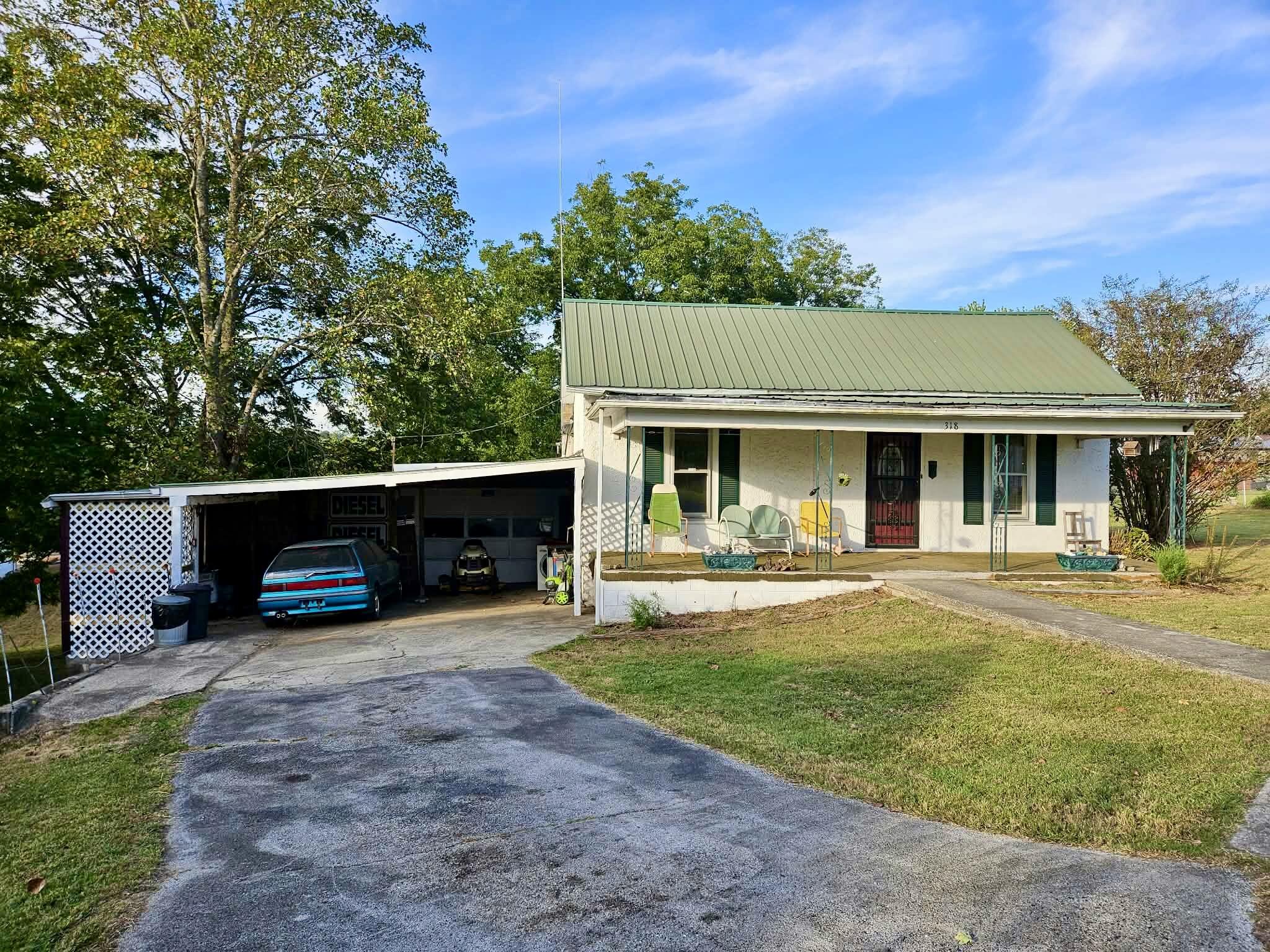 318 Crutchfield Street Property Photo 1