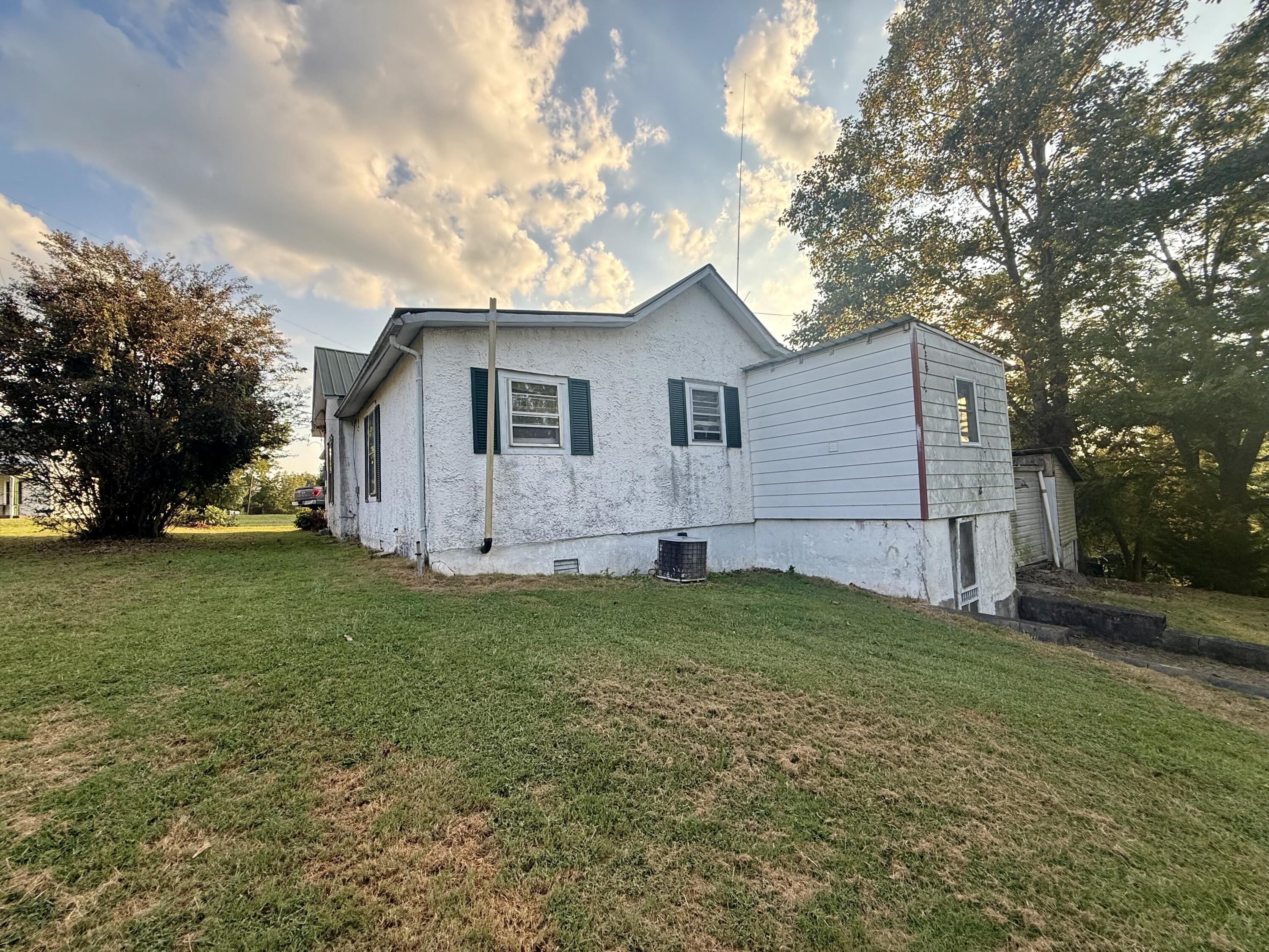 318 Crutchfield Street Property Photo 2