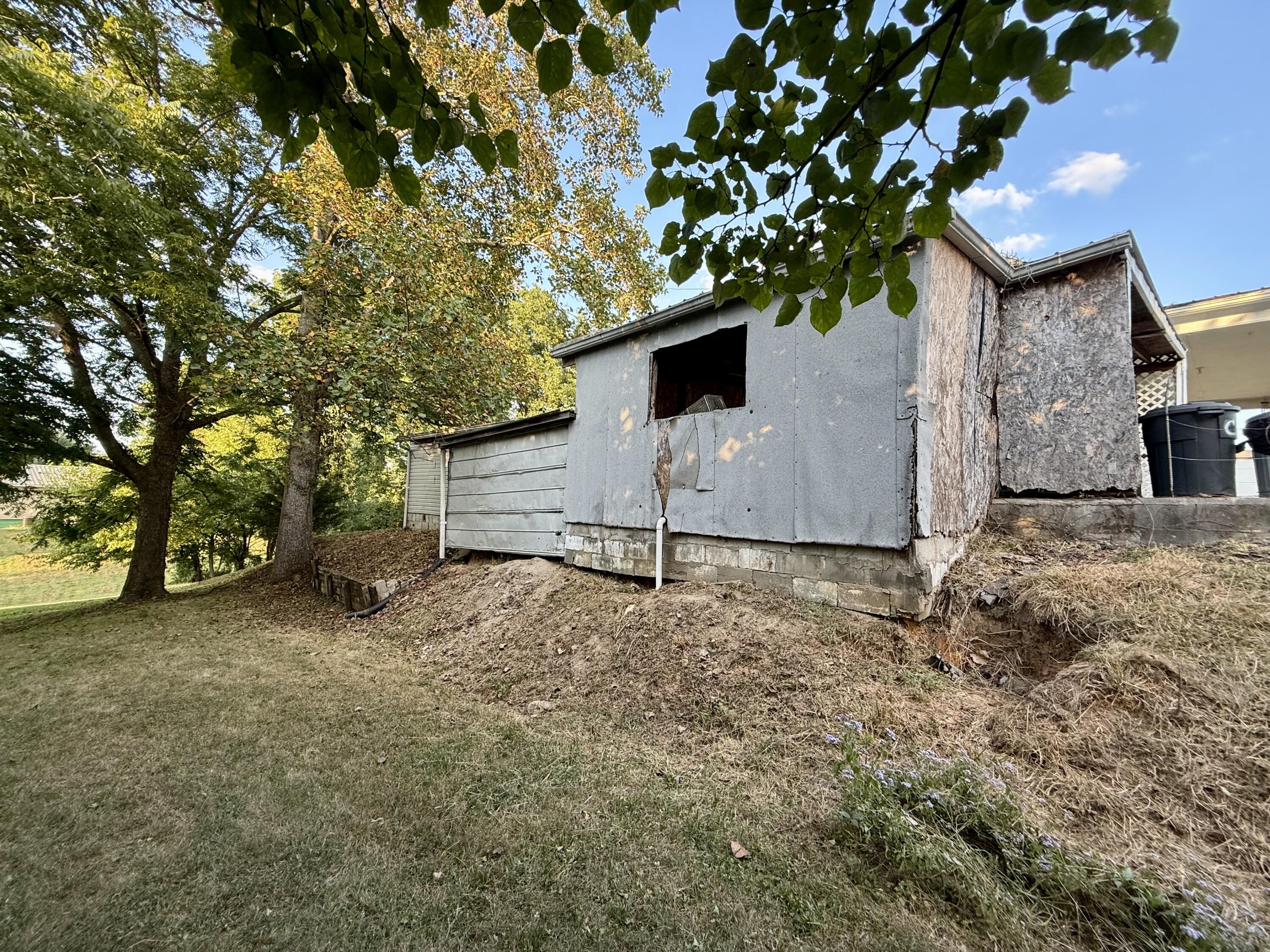 318 Crutchfield Street Property Photo 4