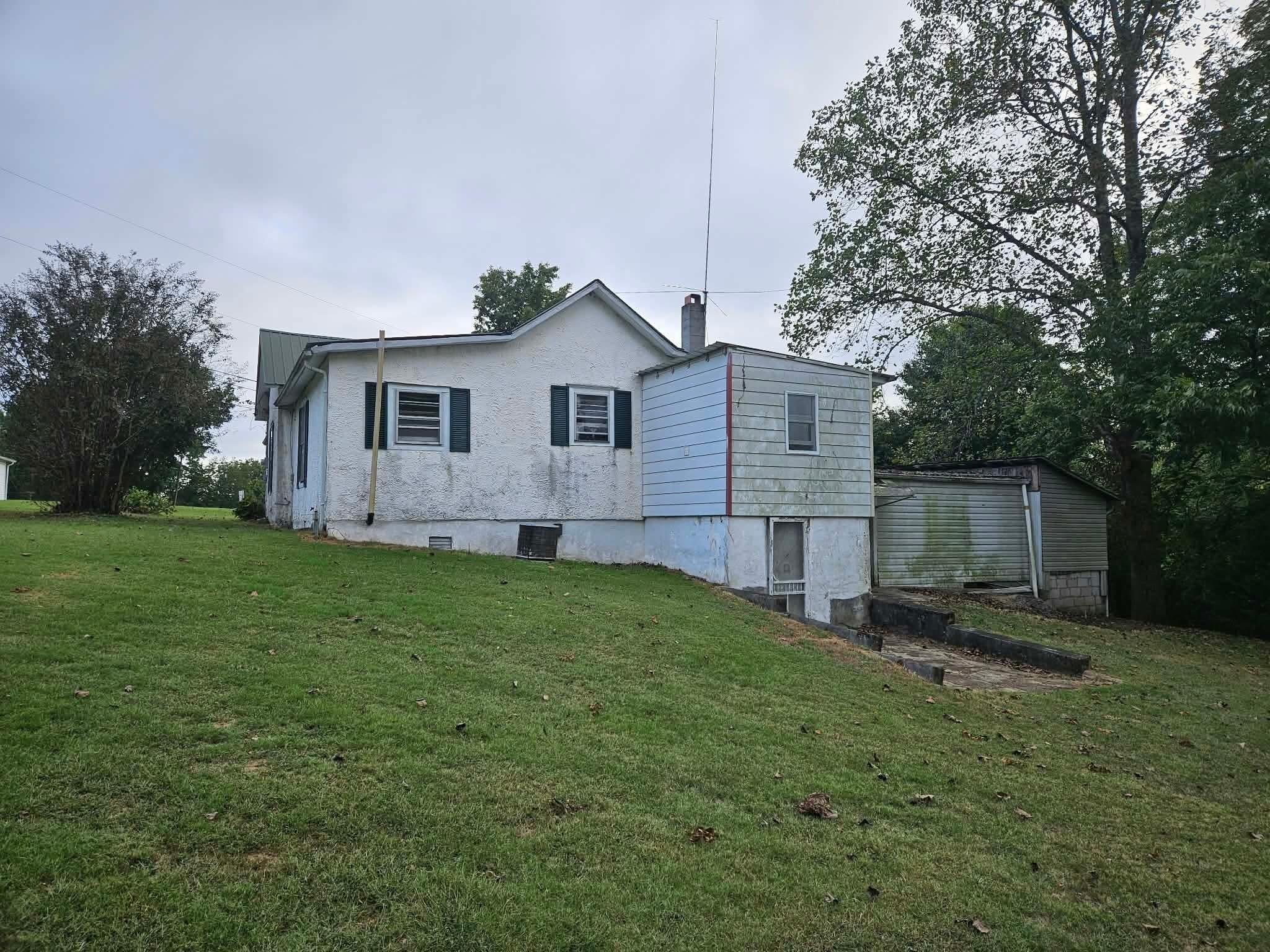 318 Crutchfield Street Property Photo 4