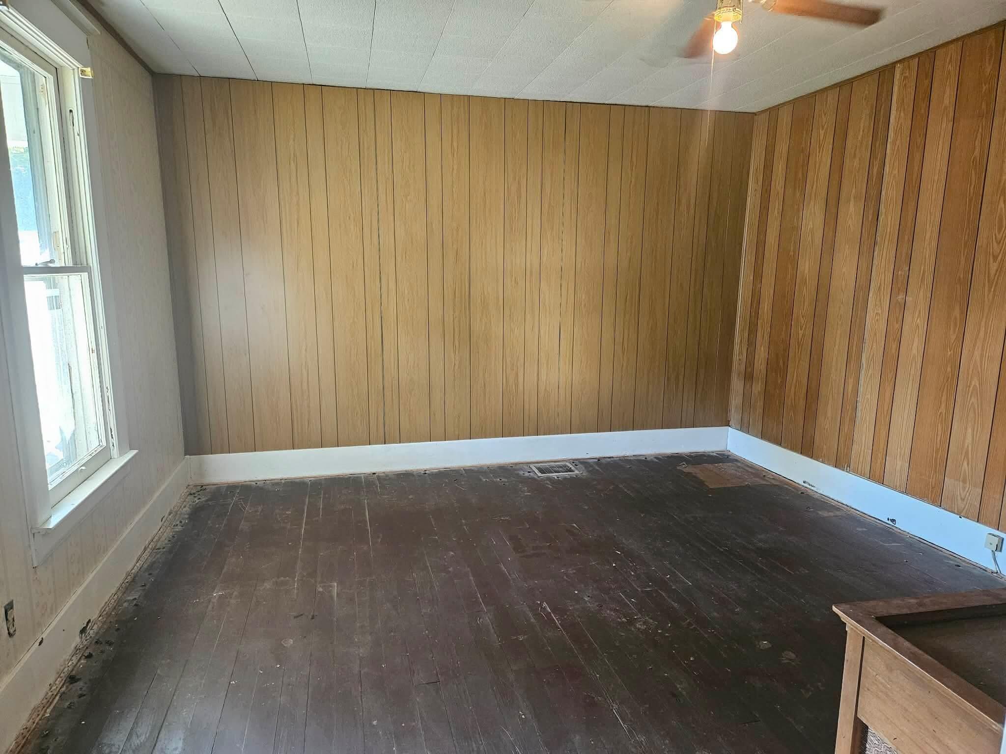 318 Crutchfield Street Property Photo 7
