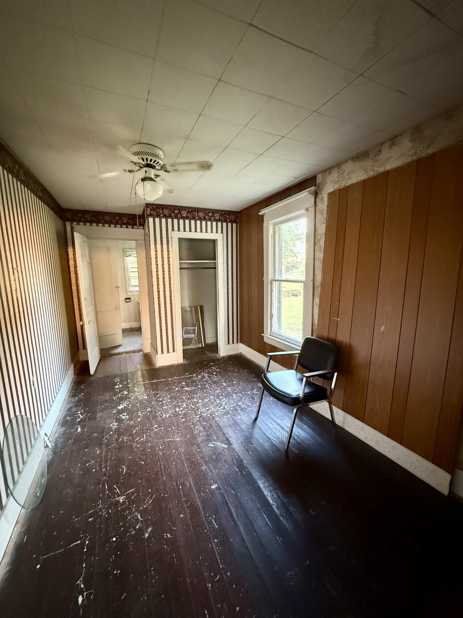 318 Crutchfield Street Property Photo 9