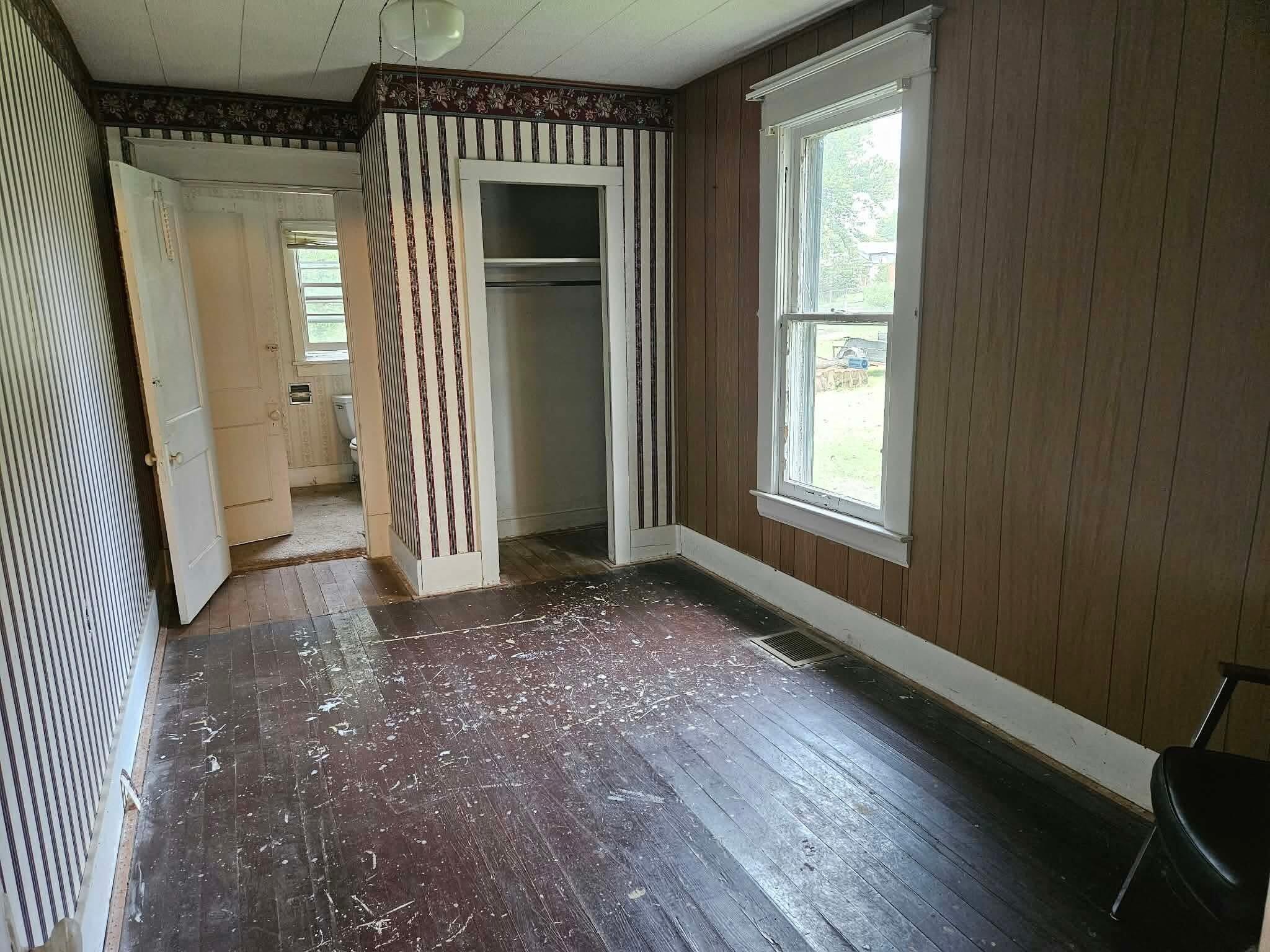 318 Crutchfield Street Property Photo 10