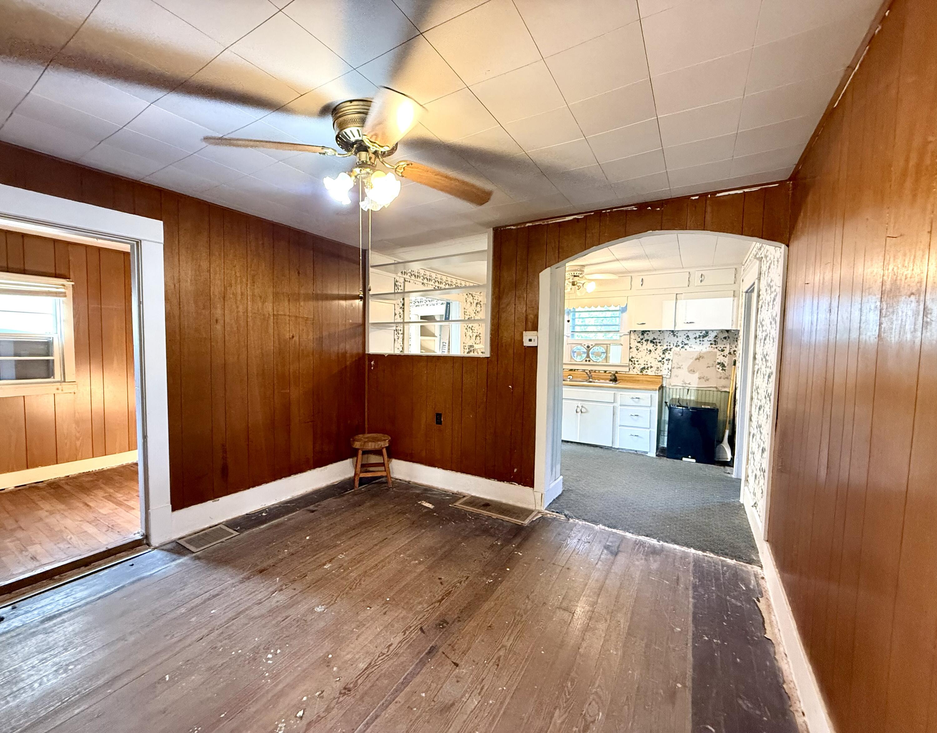 318 Crutchfield Street Property Photo 12