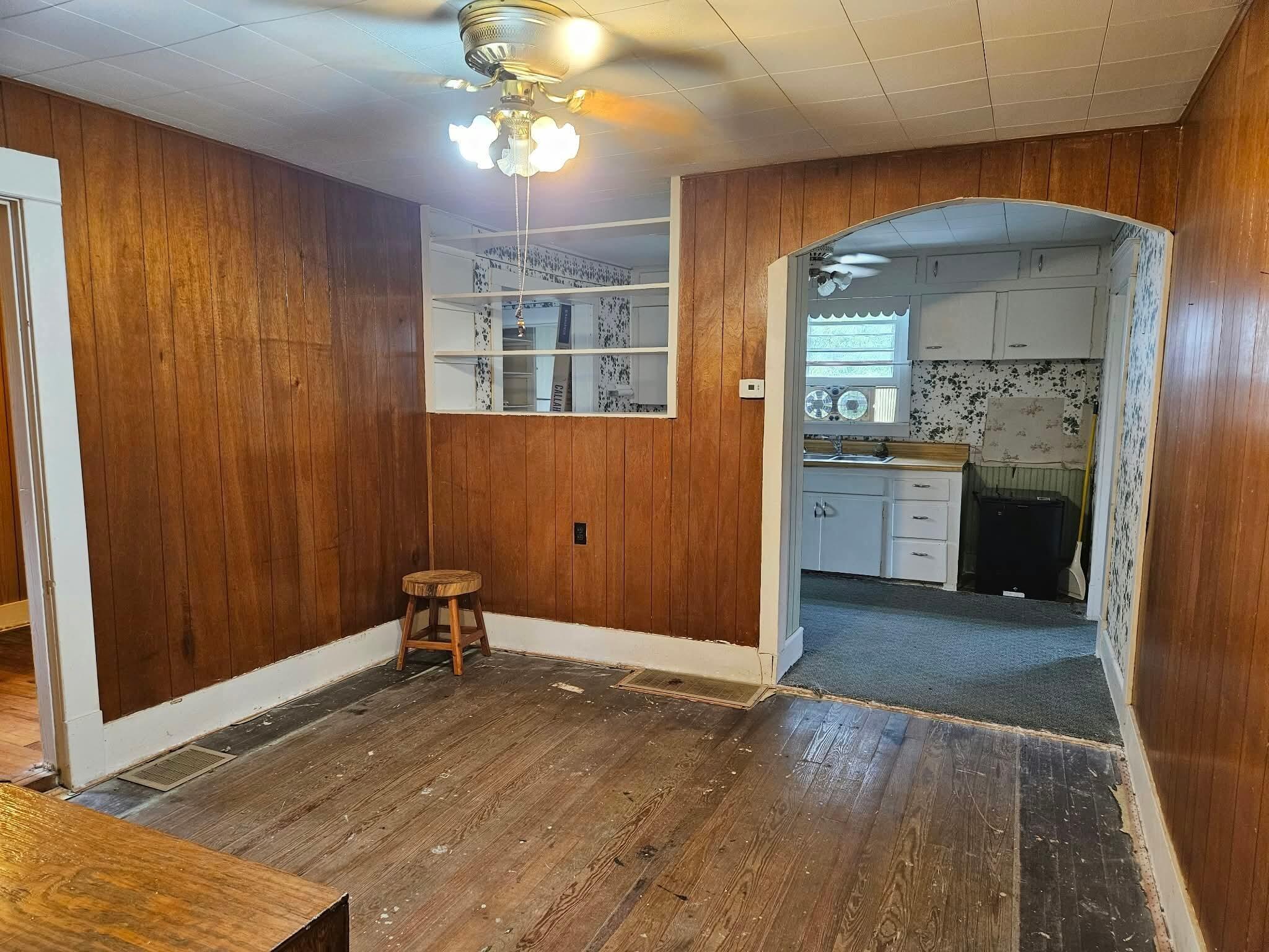 318 Crutchfield Street Property Photo 13
