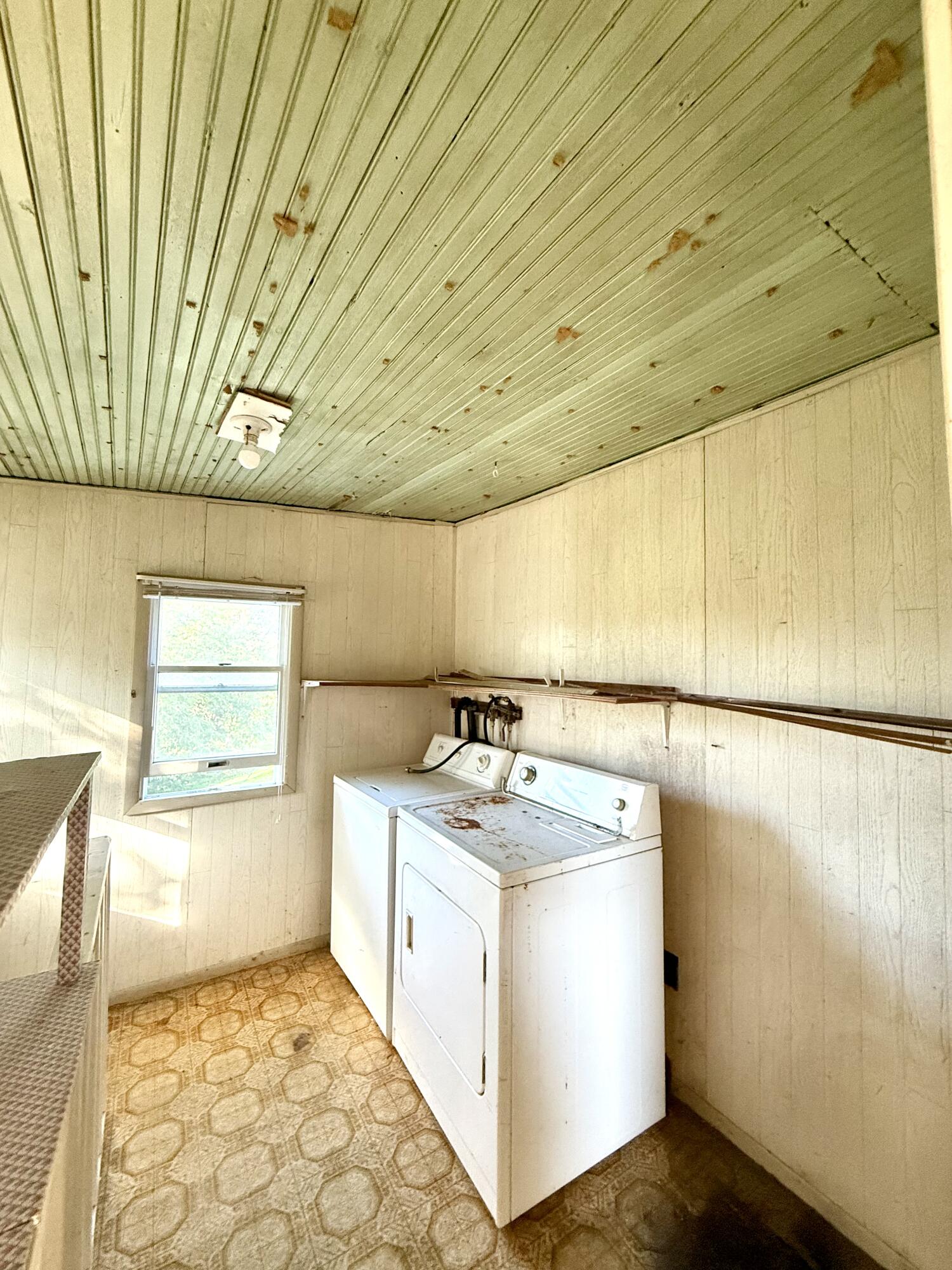 318 Crutchfield Street Property Photo 15