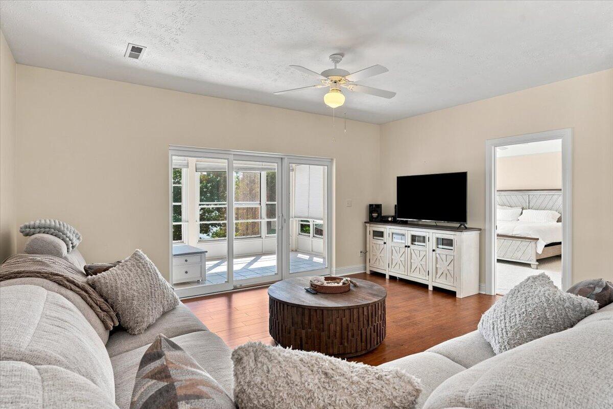572 Moon Bay Drive #5 Property Photo 13
