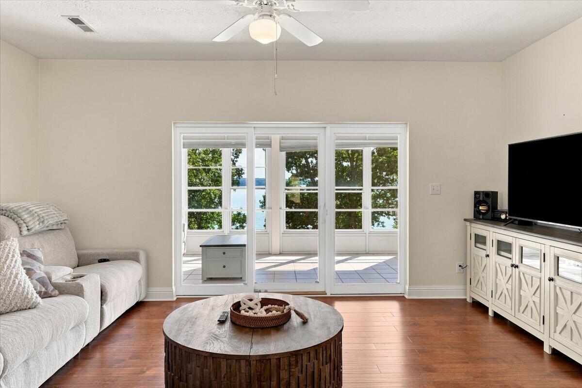 572 Moon Bay Drive #5 Property Photo 14