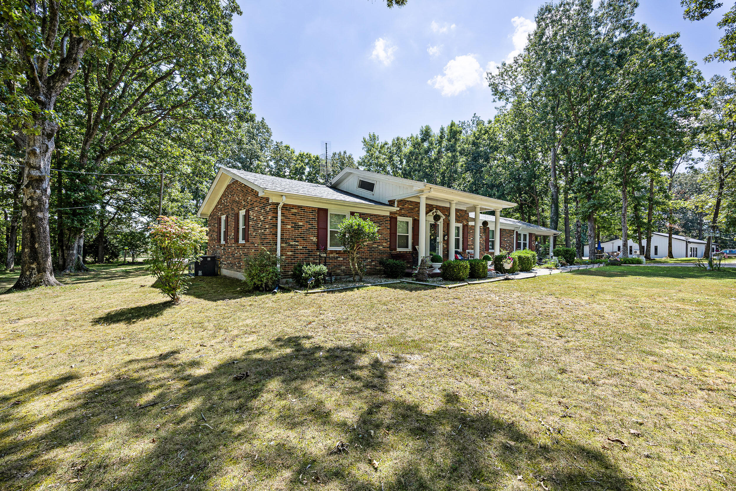 1015 Ky-698 Property Photo 3