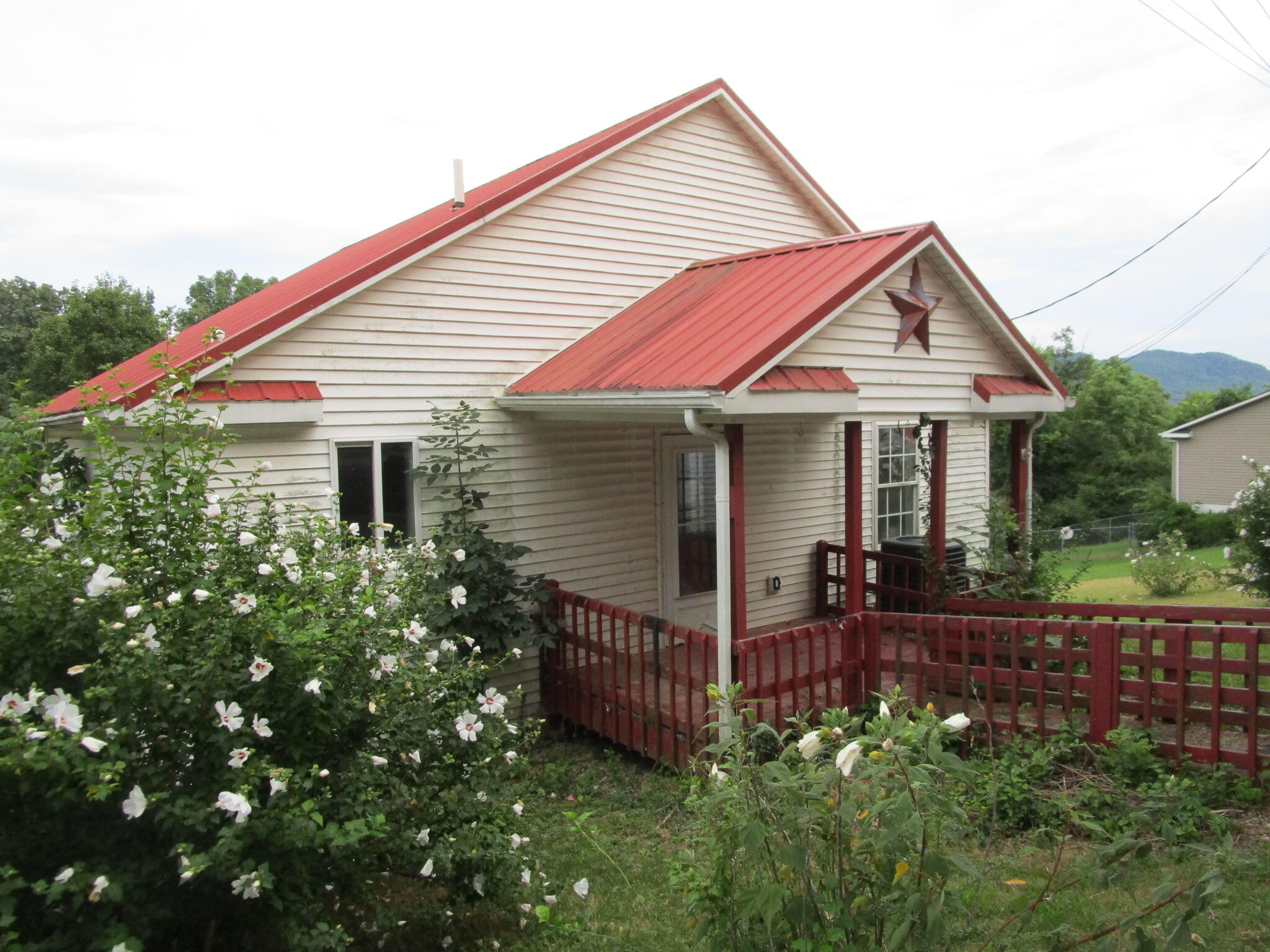 307 Cardinal Court Property Photo 23