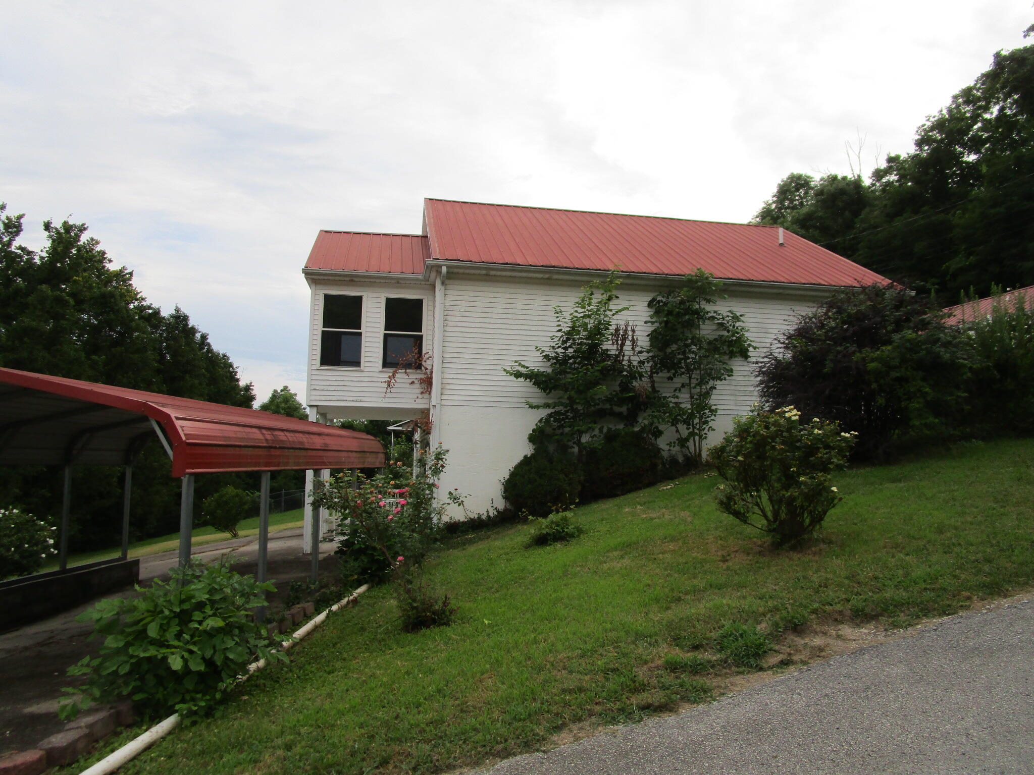 307 Cardinal Court Property Photo 25