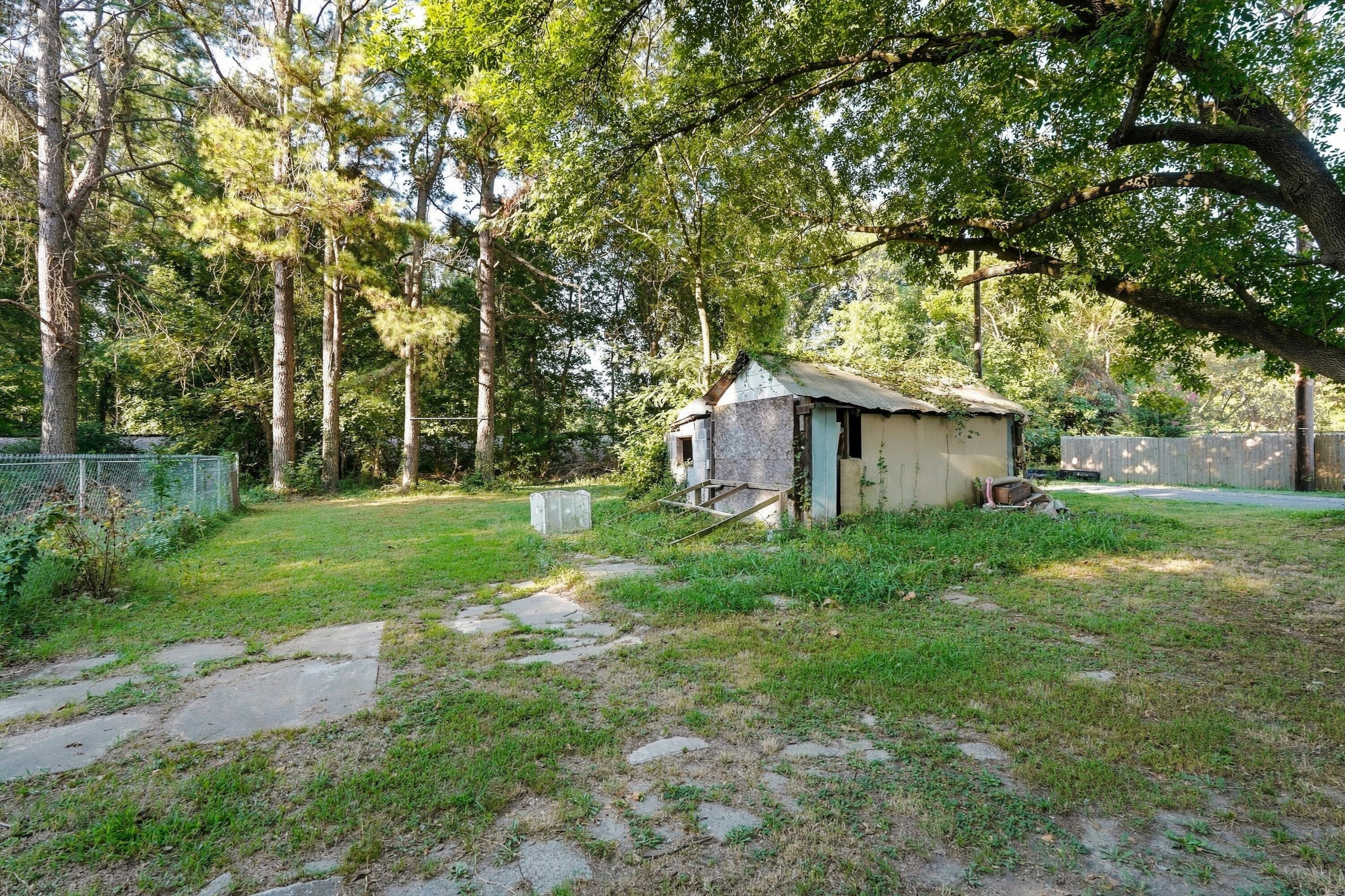 1100 Starke Avenue Property Photo 15
