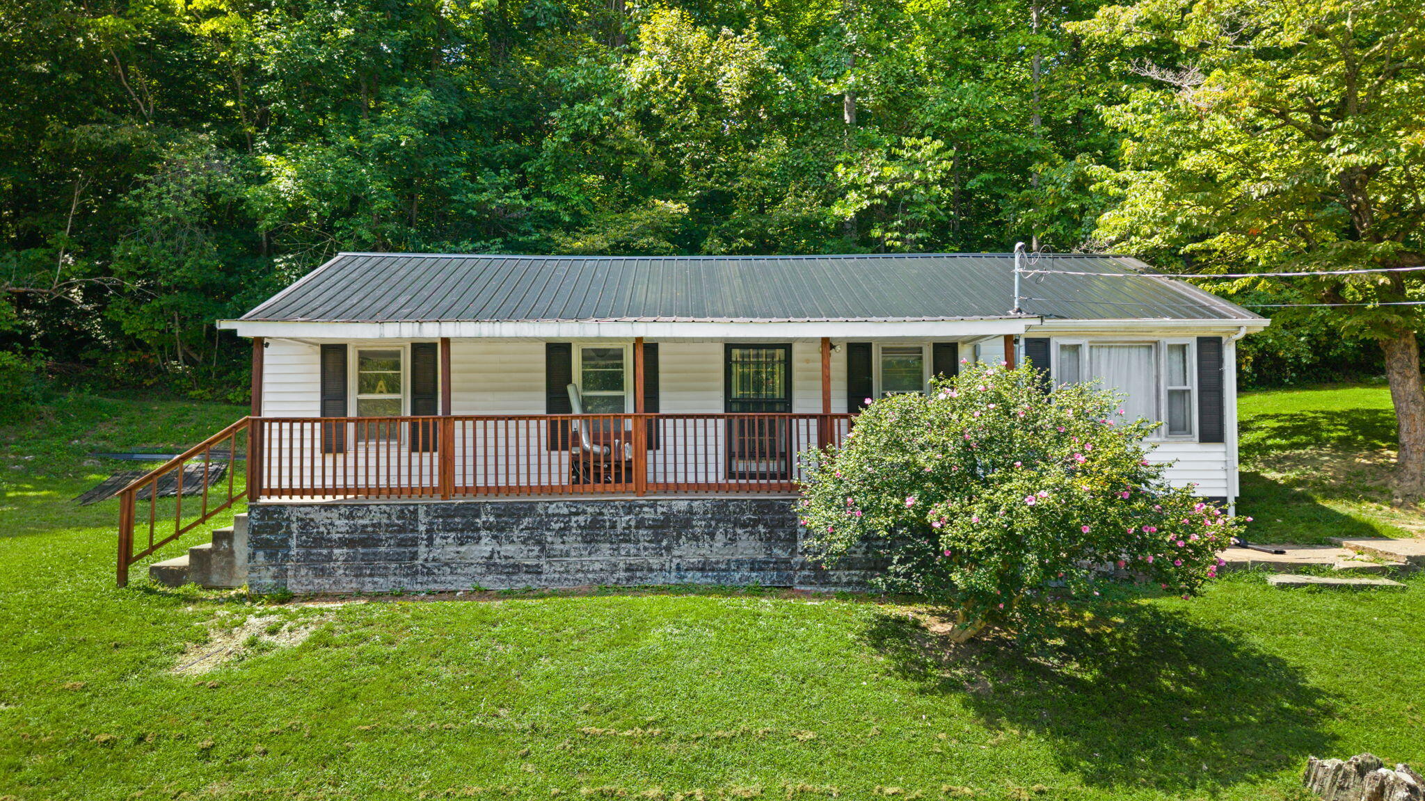 16202 16202 State Highway 200 Property Photo 1