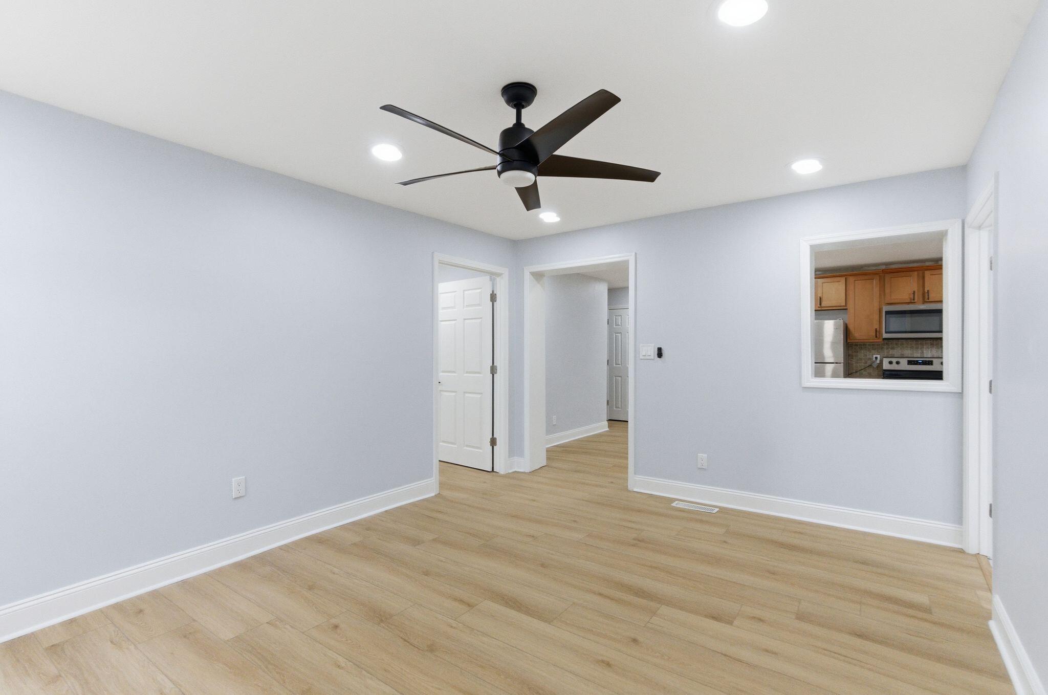636 Stratford Drive Property Photo 6