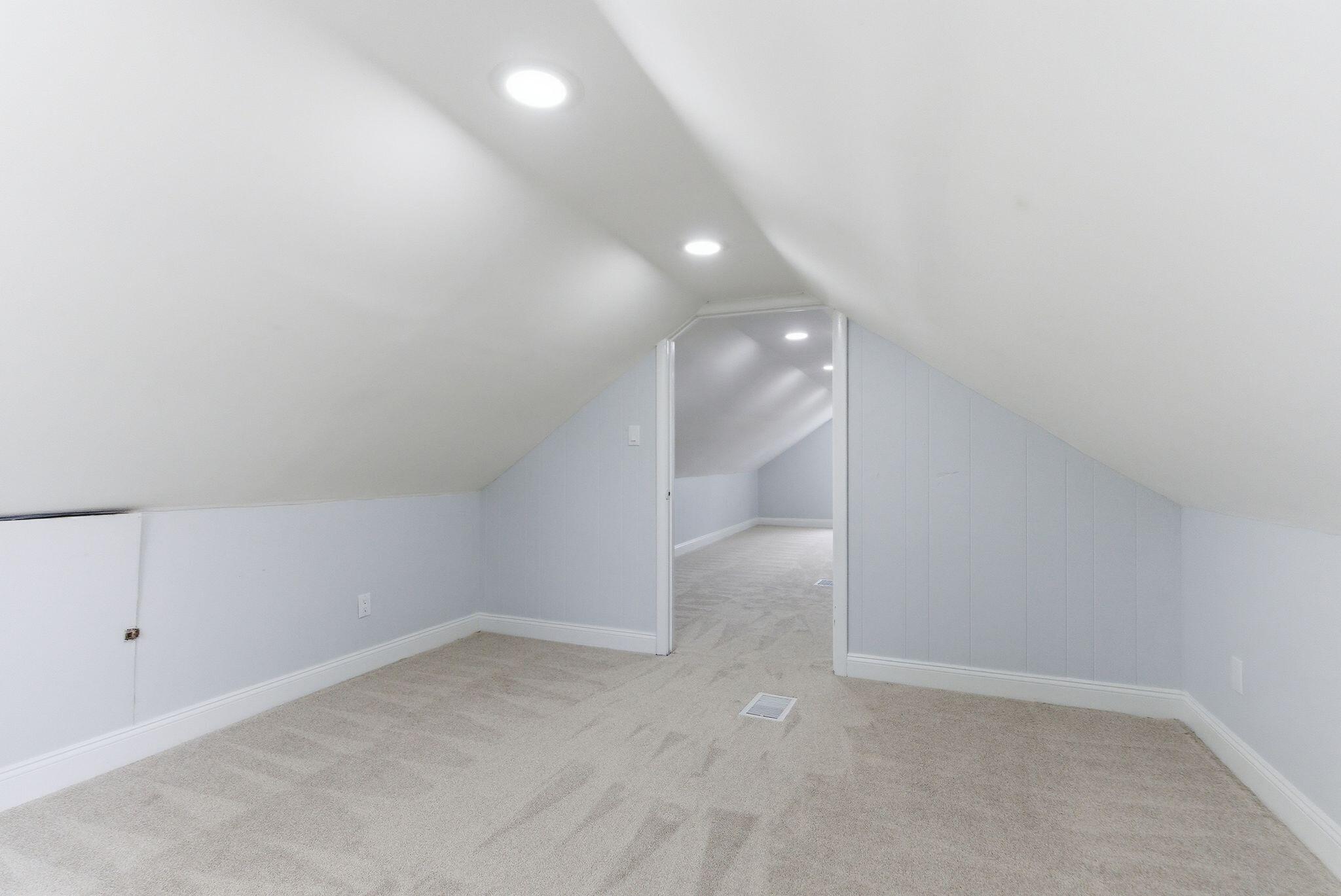 636 Stratford Drive Property Photo 29