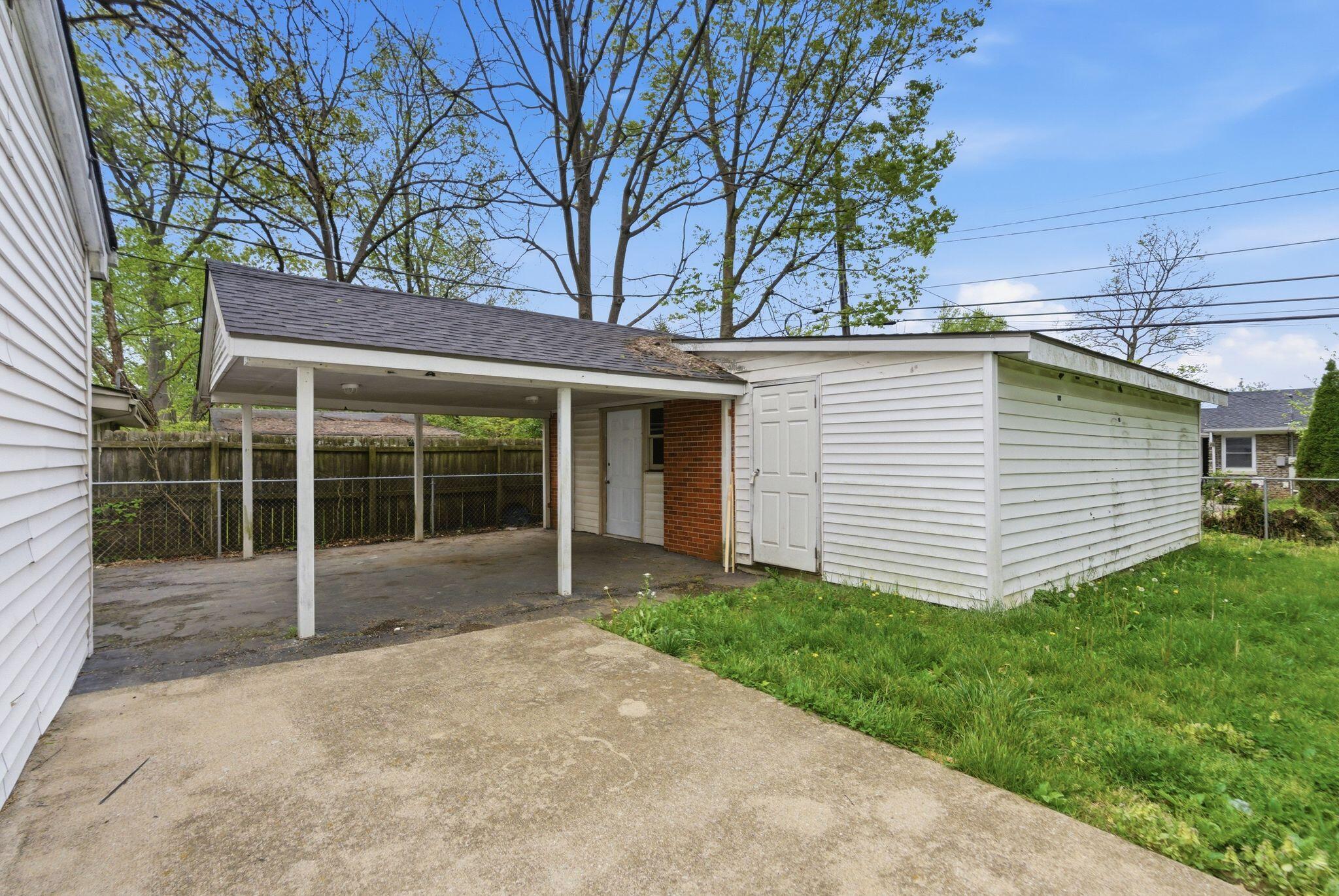 636 Stratford Drive Property Photo 33
