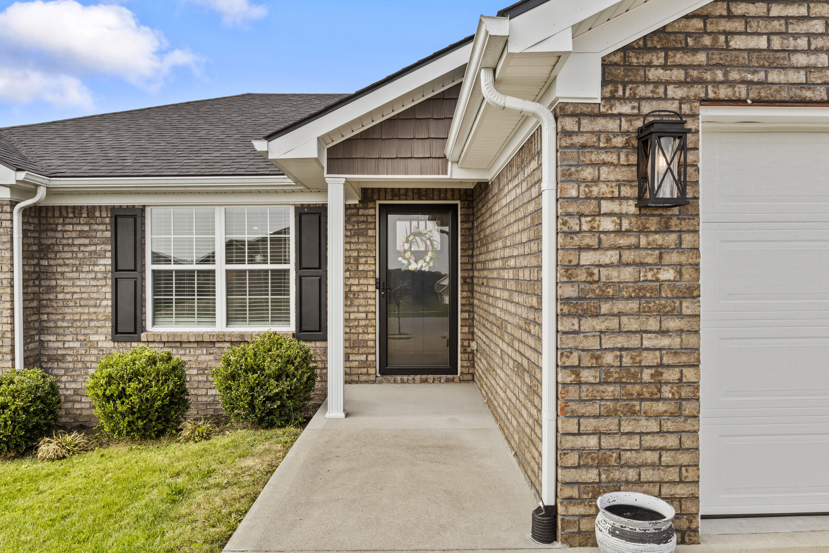 254 Windward Way Property Photo 4