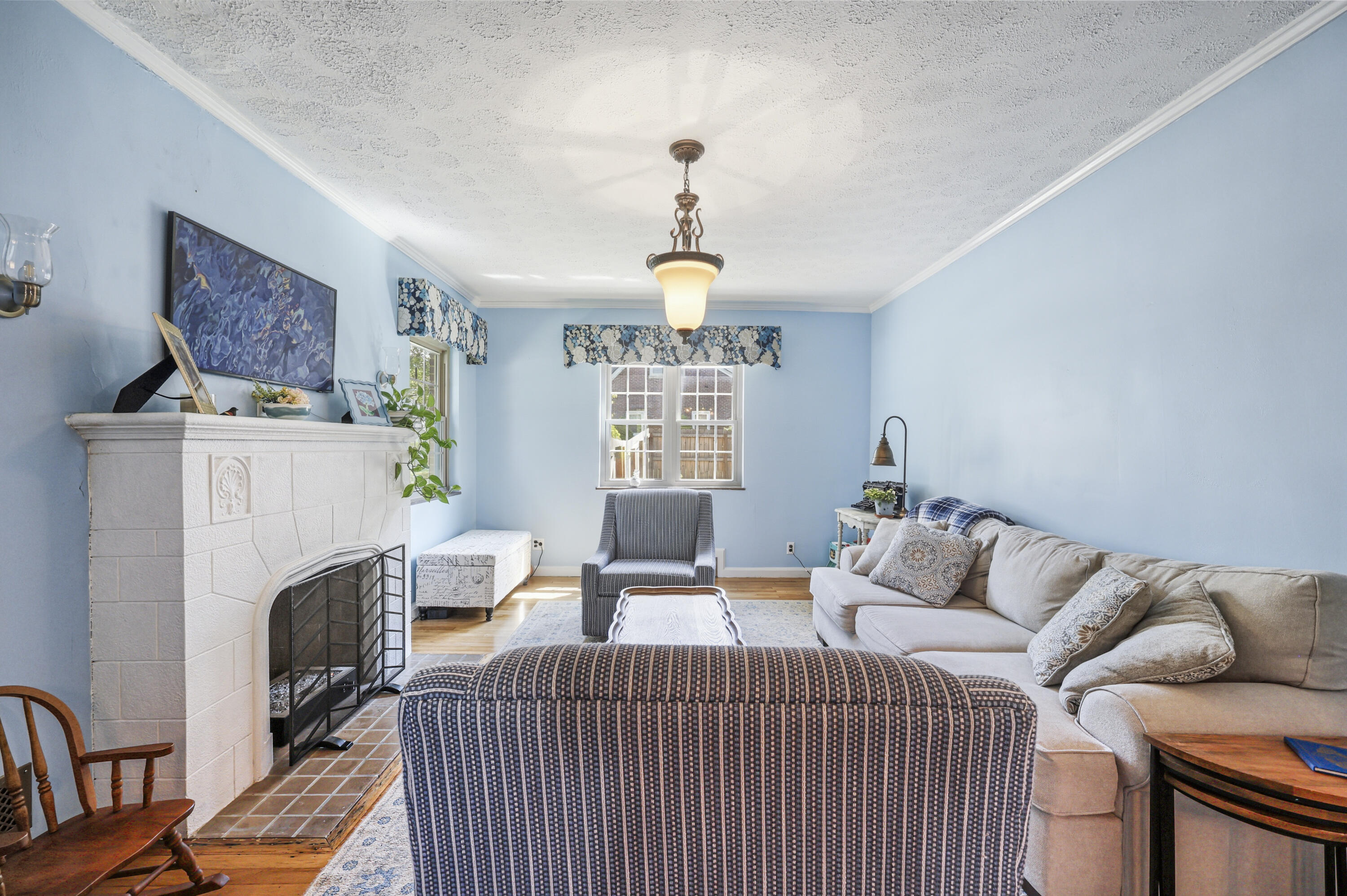 525 E Pike Street Property Photo 8