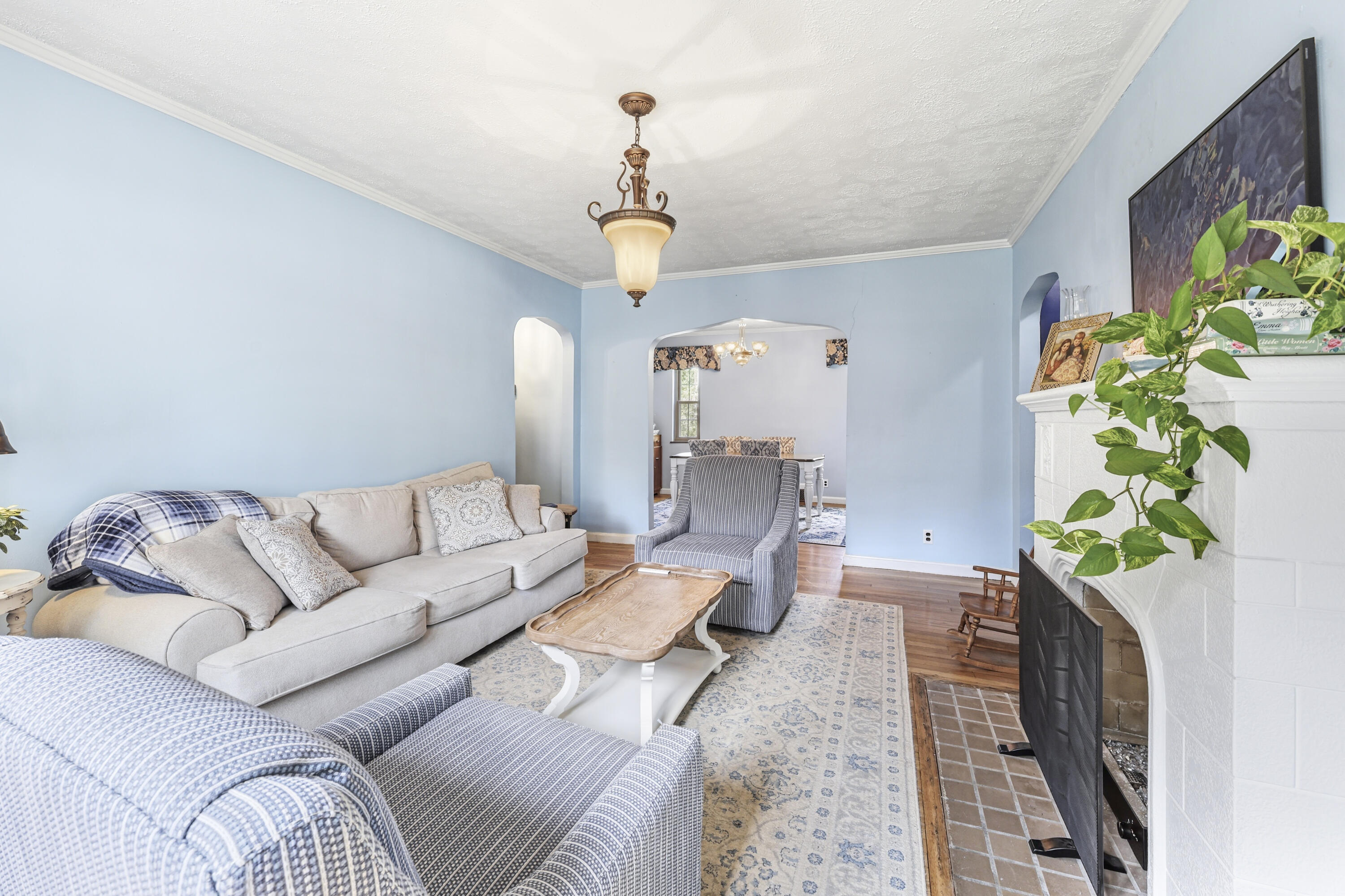 525 E Pike Street Property Photo 10