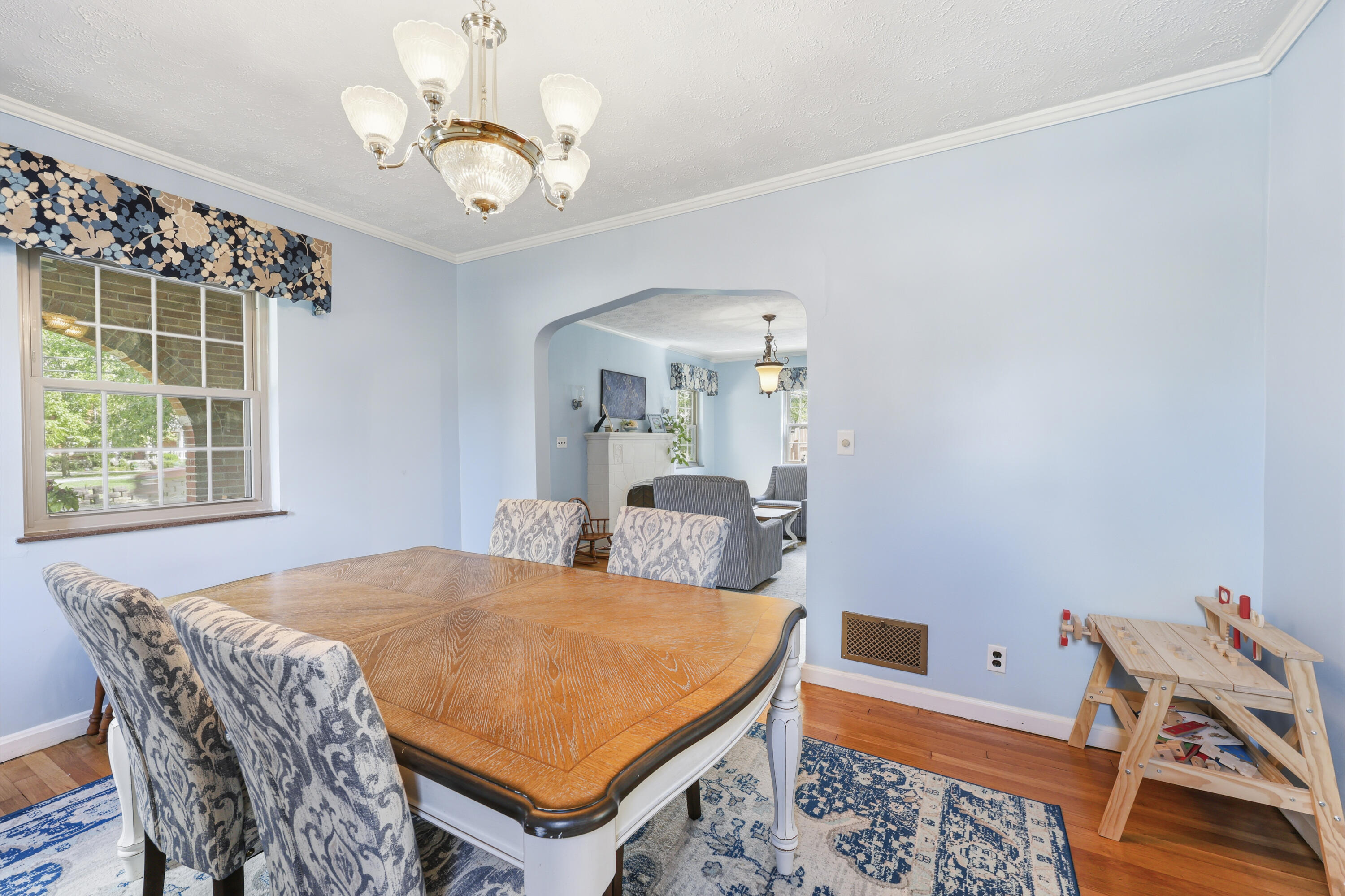 525 E Pike Street Property Photo 12