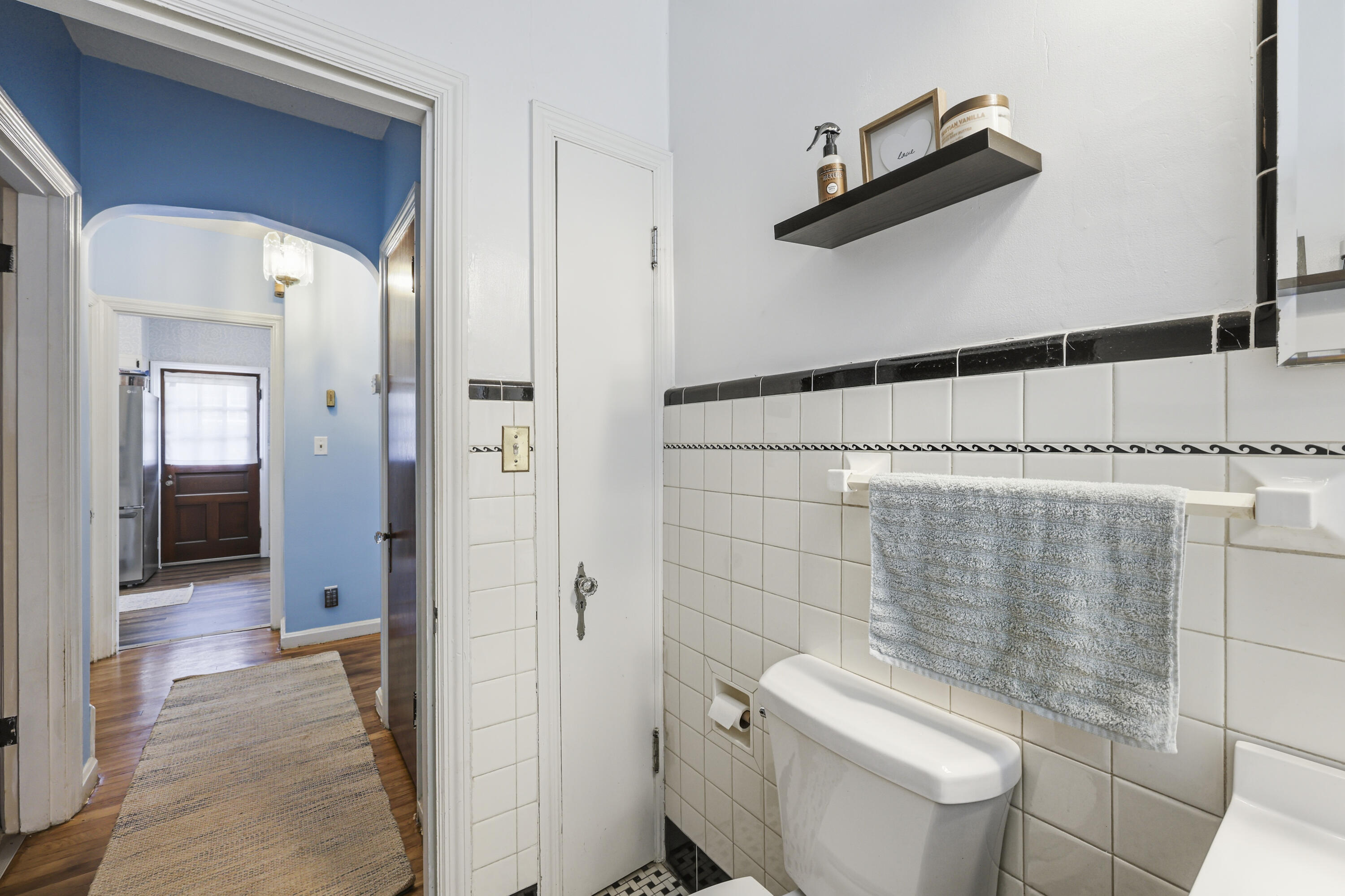 525 E Pike Street Property Photo 20