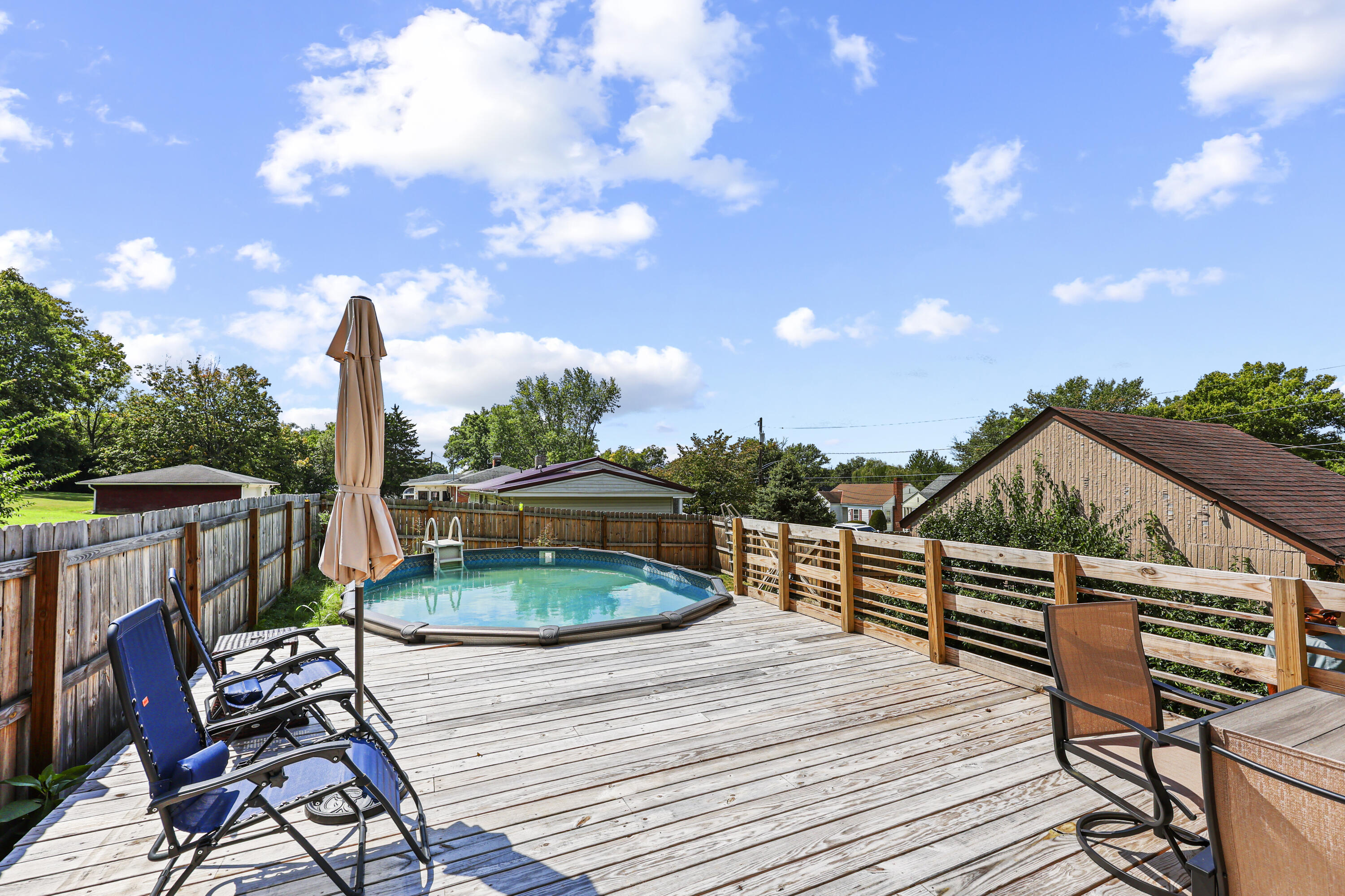 525 E Pike Street Property Photo 53