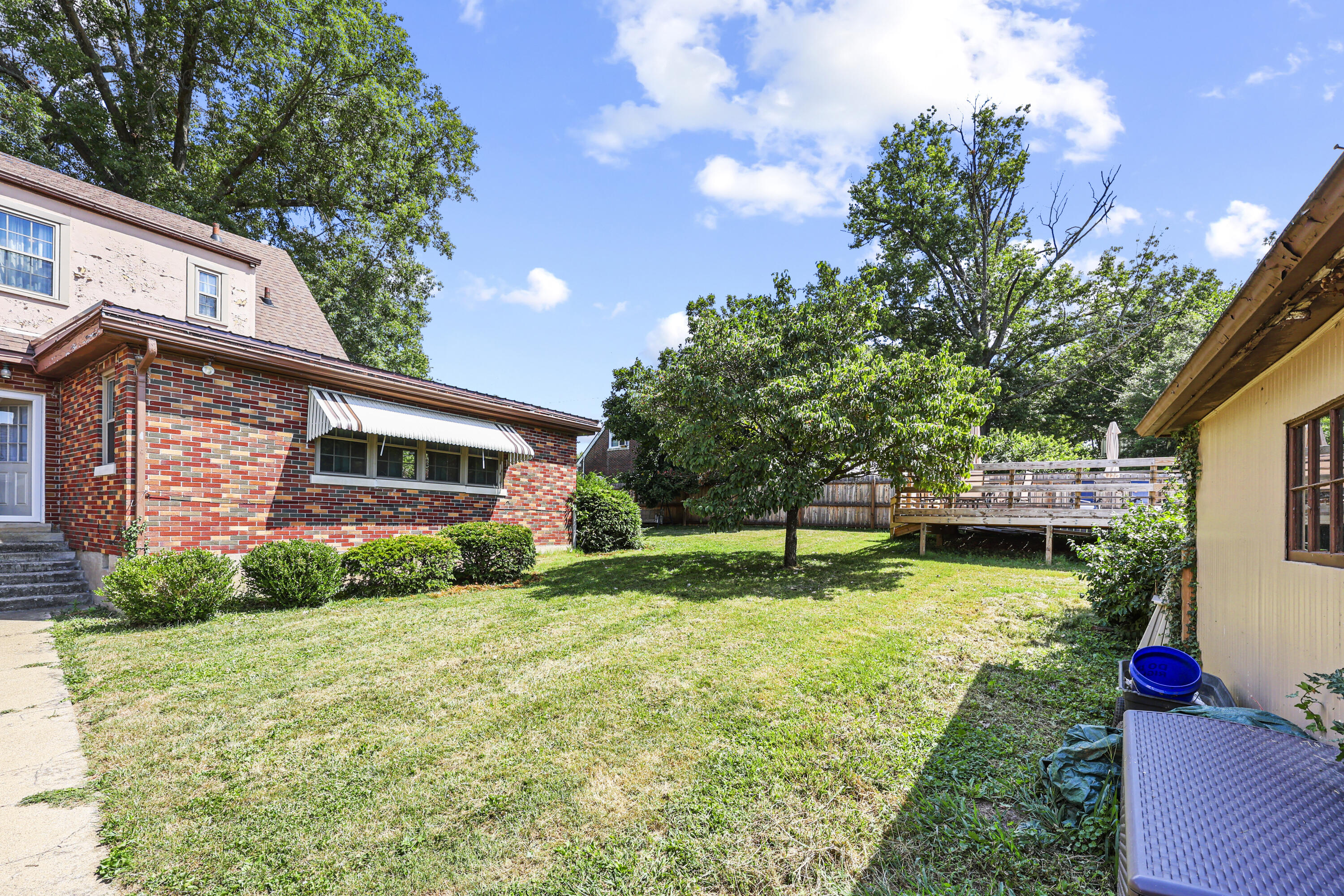 525 E Pike Street Property Photo 59
