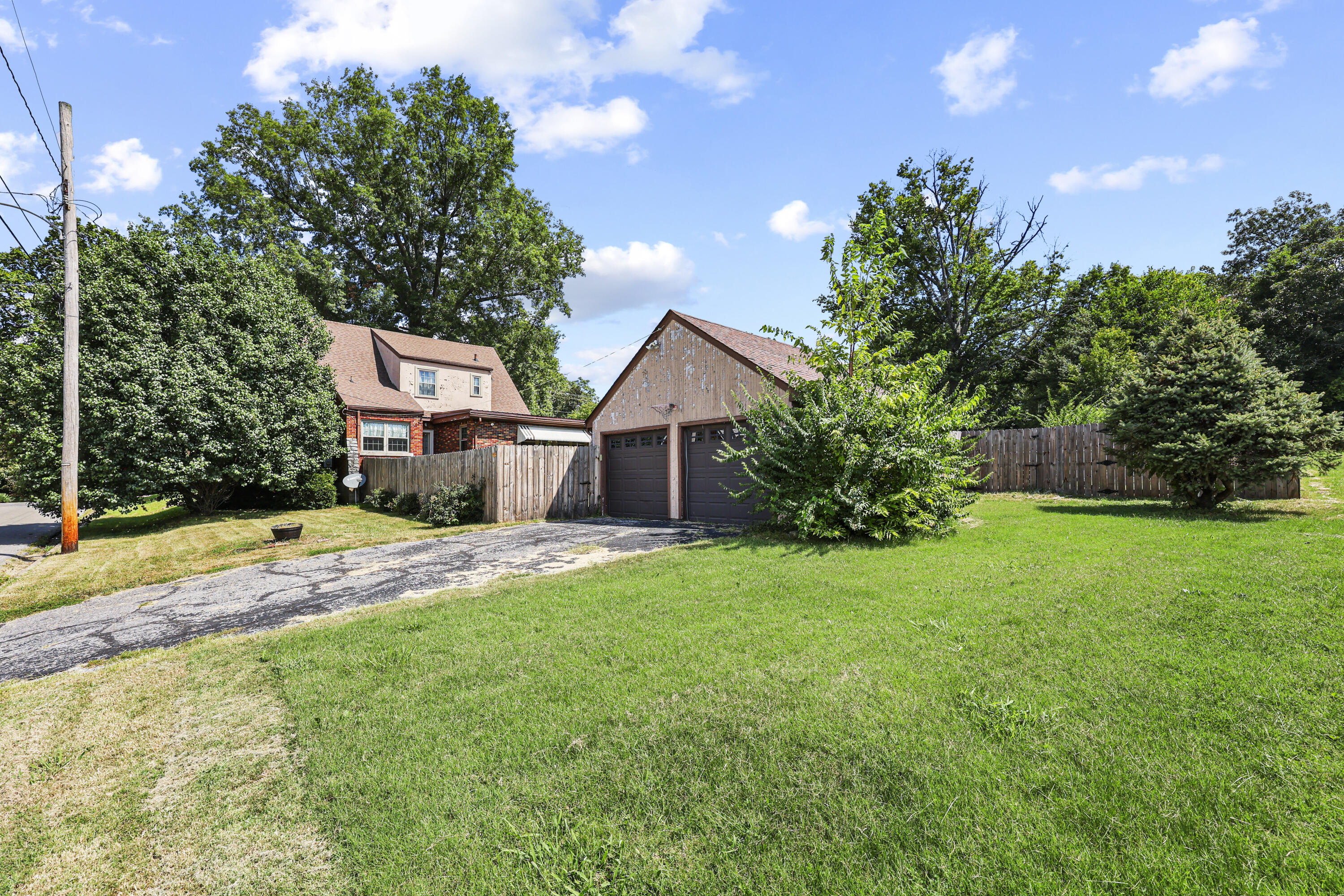 525 E Pike Street Property Photo 60