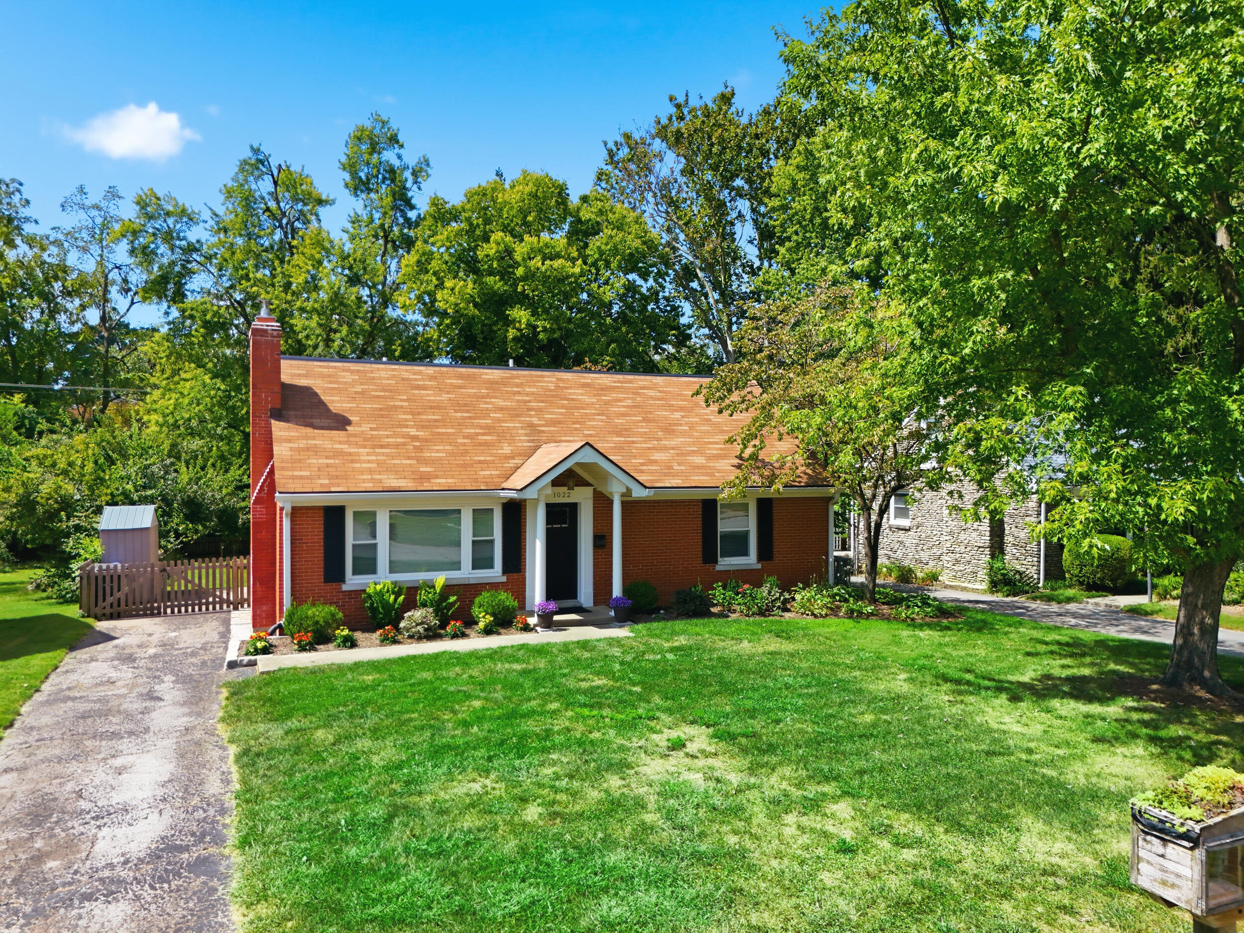 1022 Della Drive