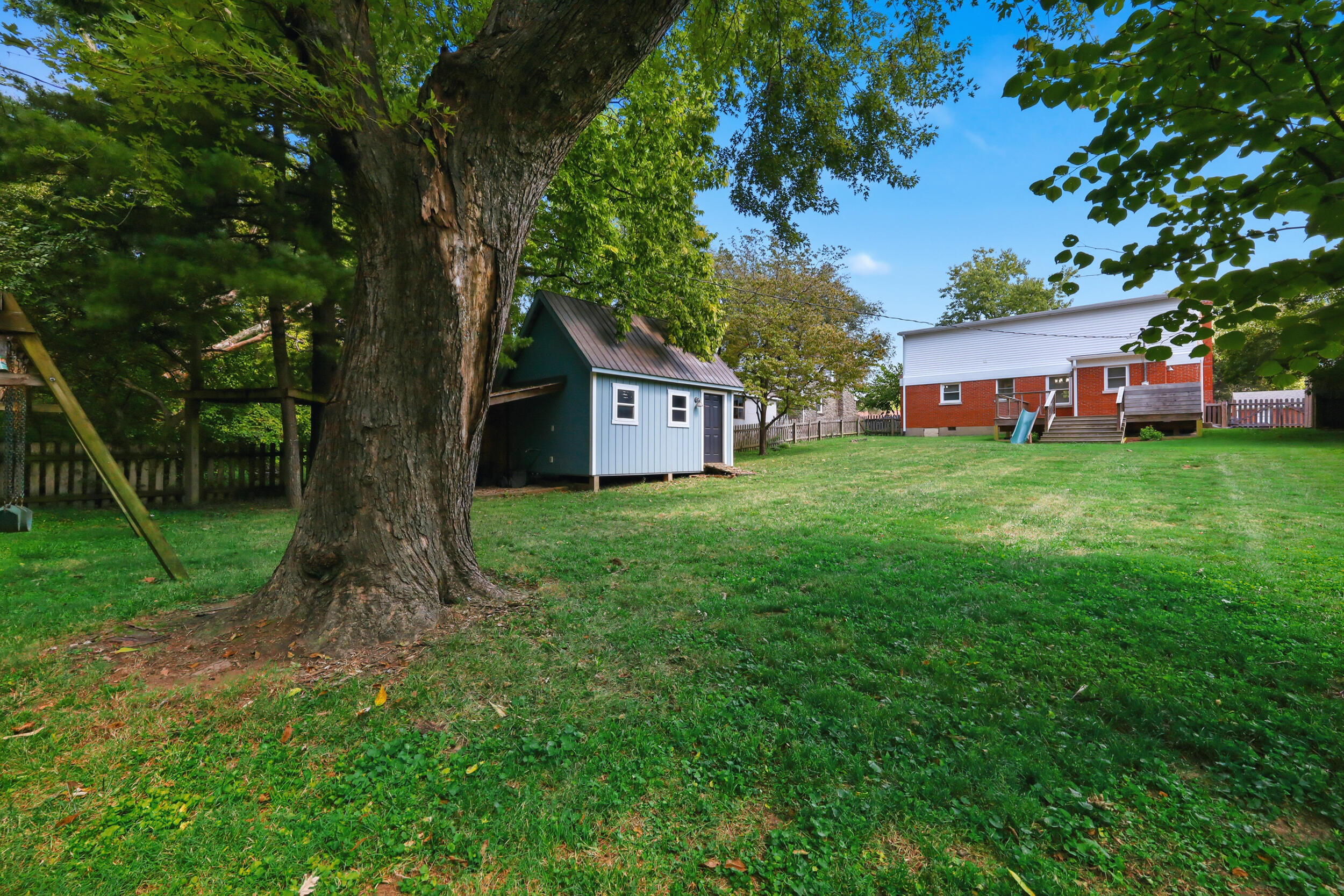 1022 Della Drive Property Photo 39