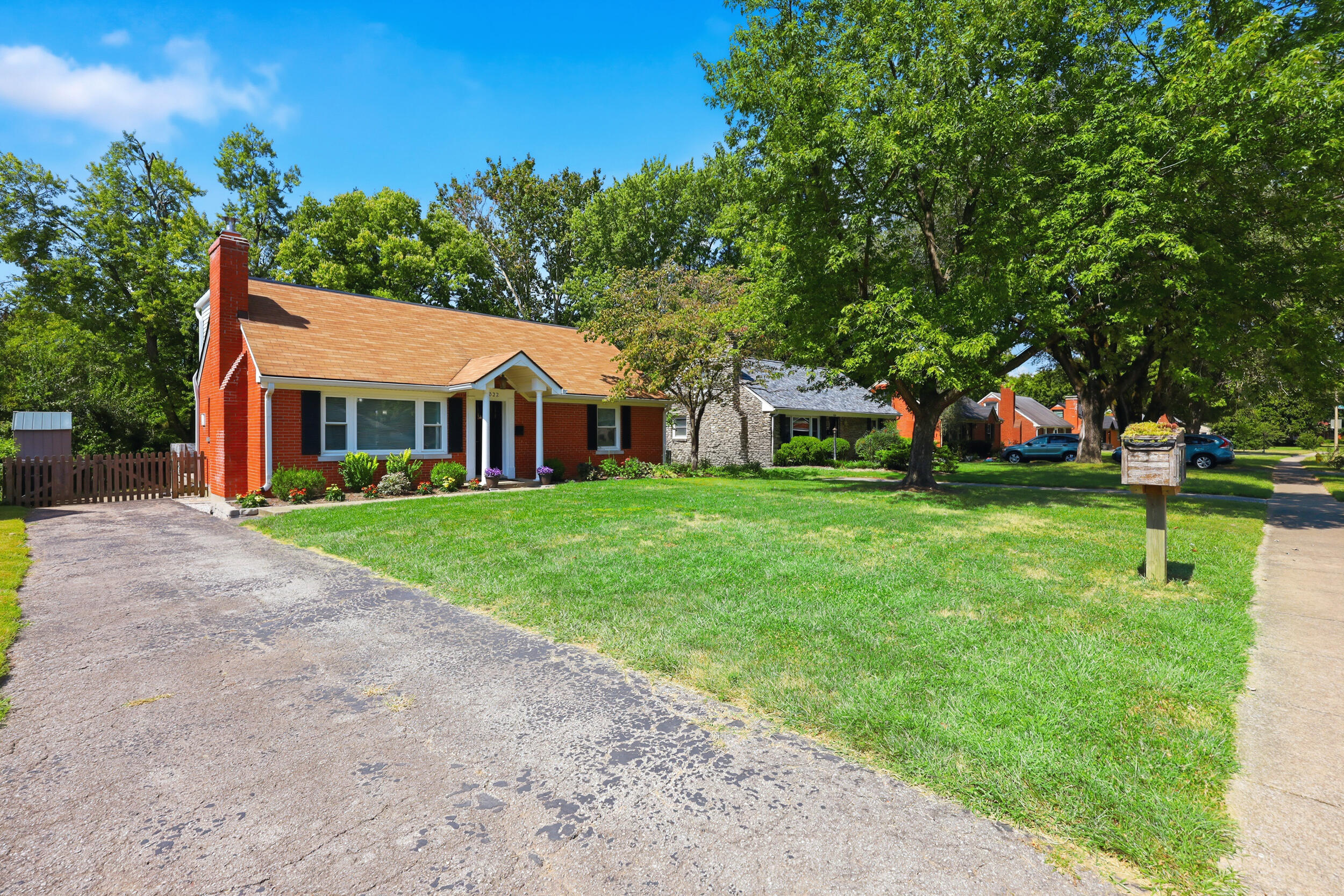 1022 Della Drive Property Photo 41