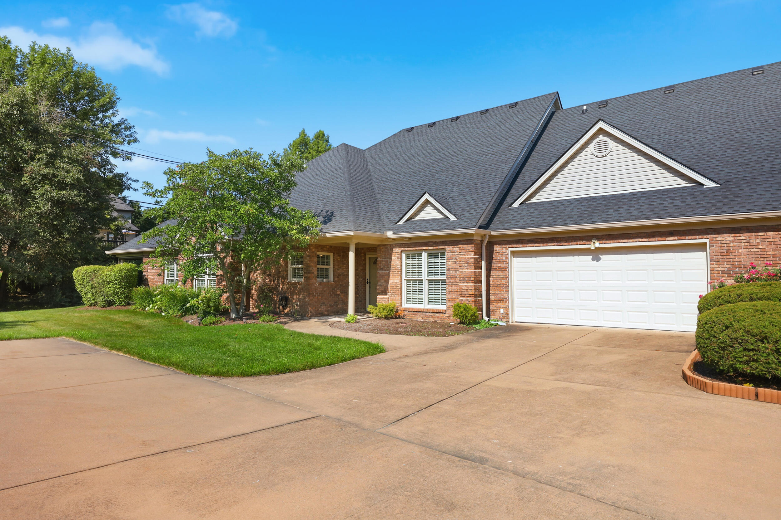 2632 Flying Ebony Dr Drive Property Photo 2