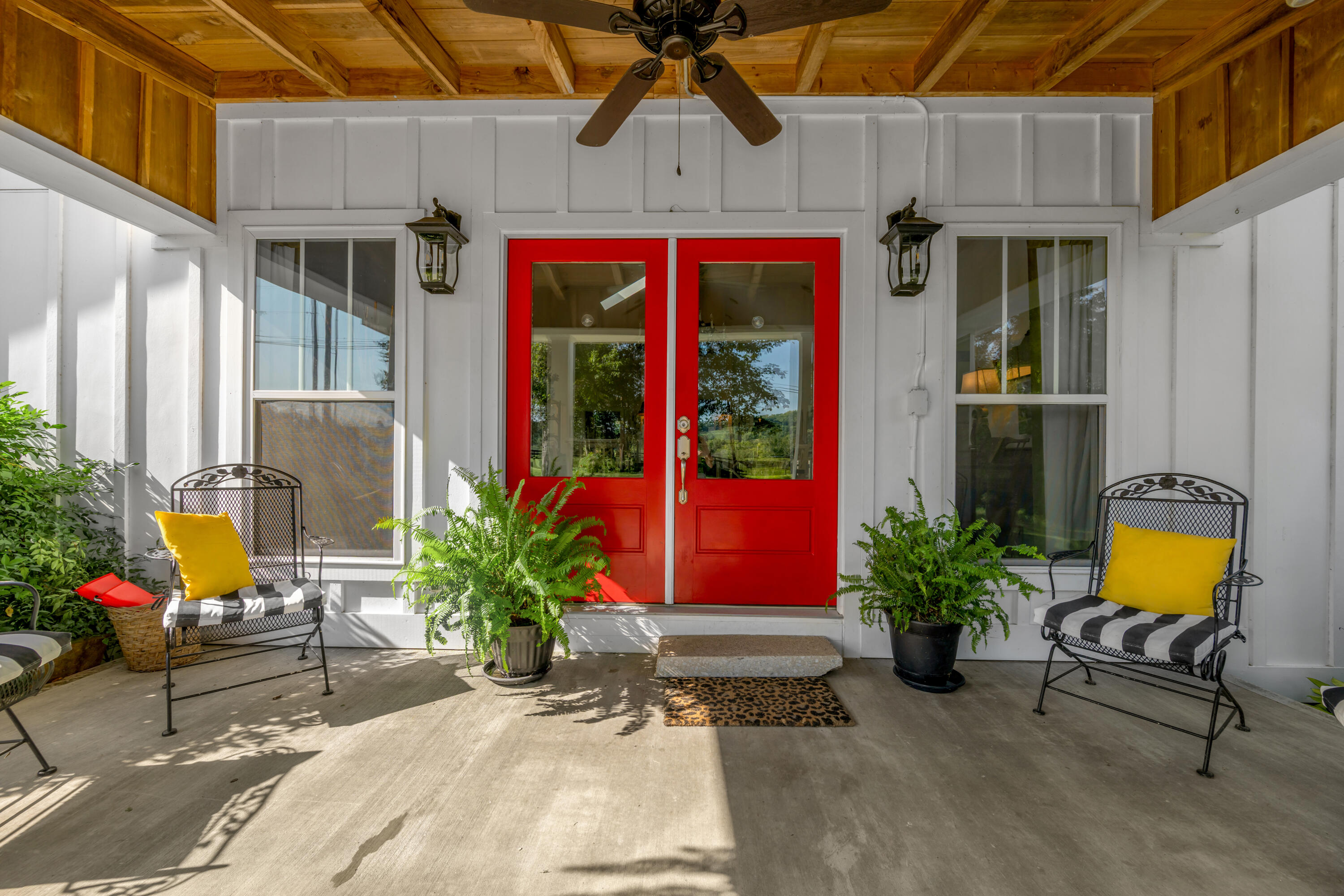 3072 Sugar Creek Pike Property Photo 2