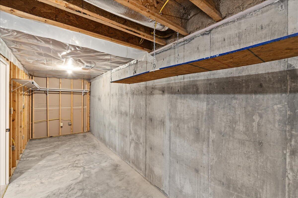 94 Hideout Lane Property Photo 35