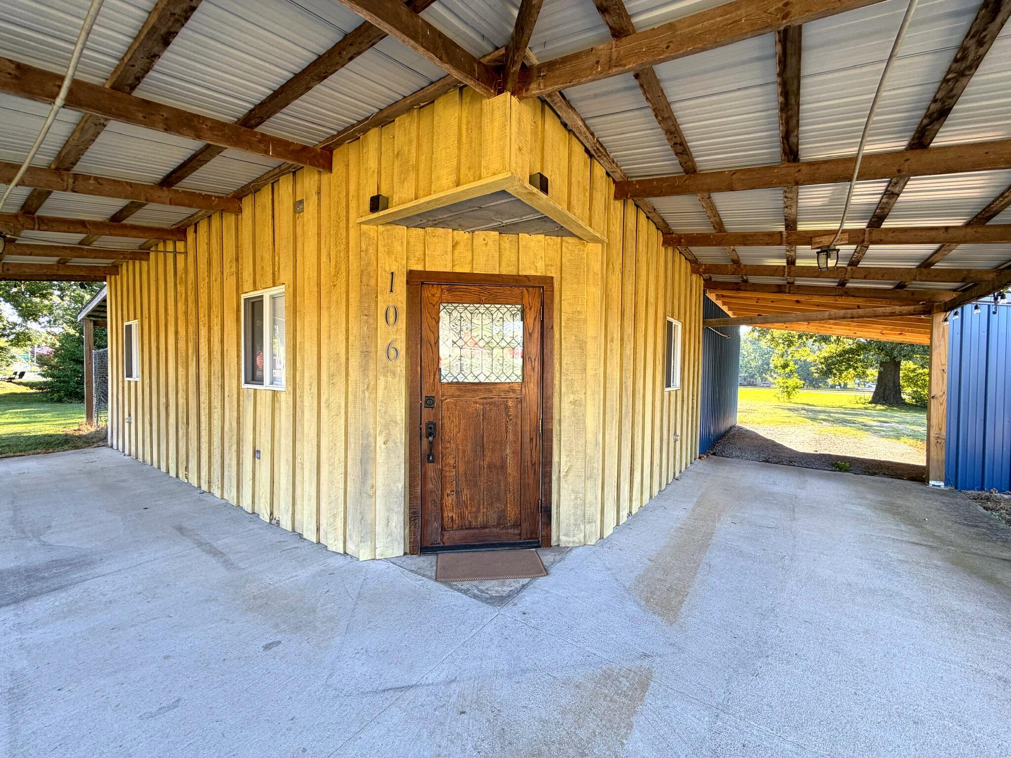 106 Main Street Property Photo 4