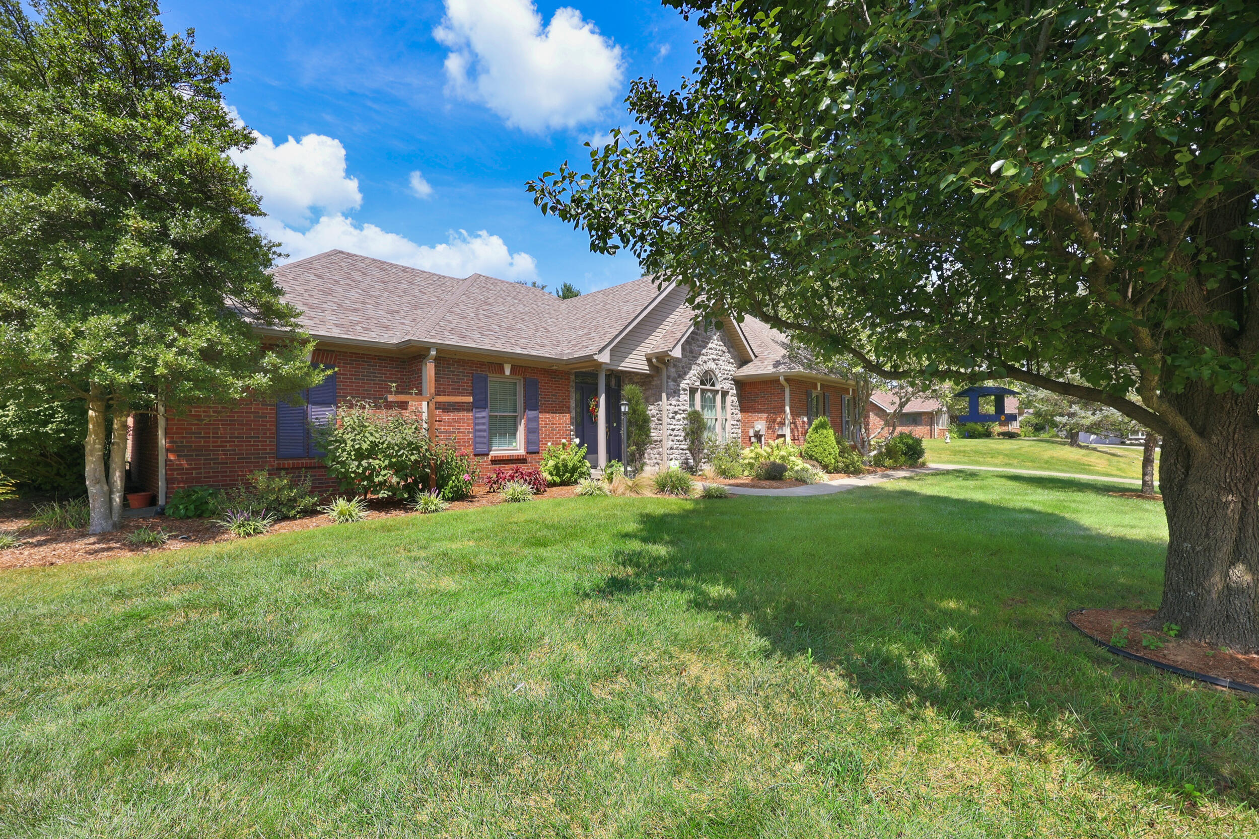 105 Deer Run Property Photo 2