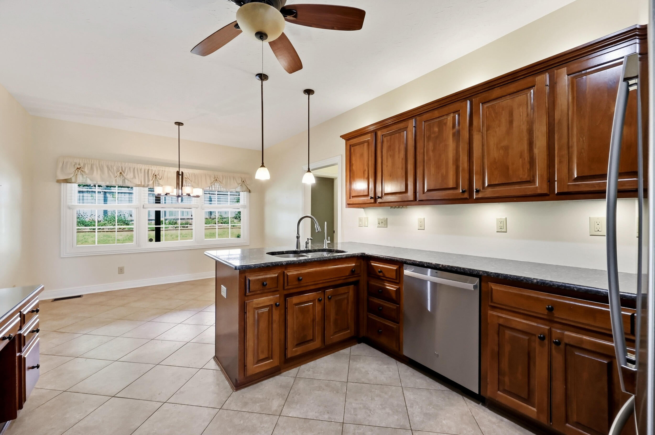 105 Deer Run Property Photo 11