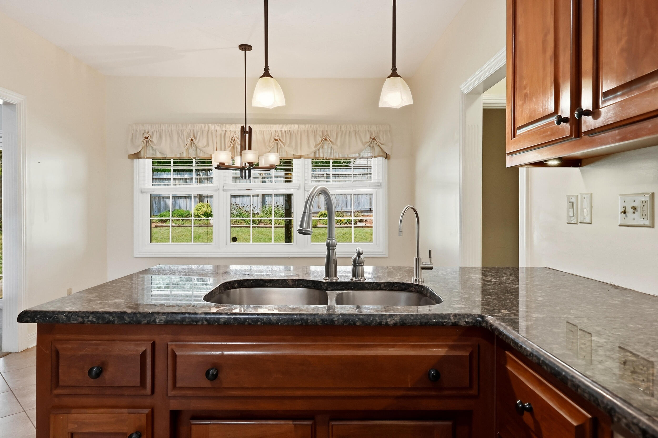 105 Deer Run Property Photo 12