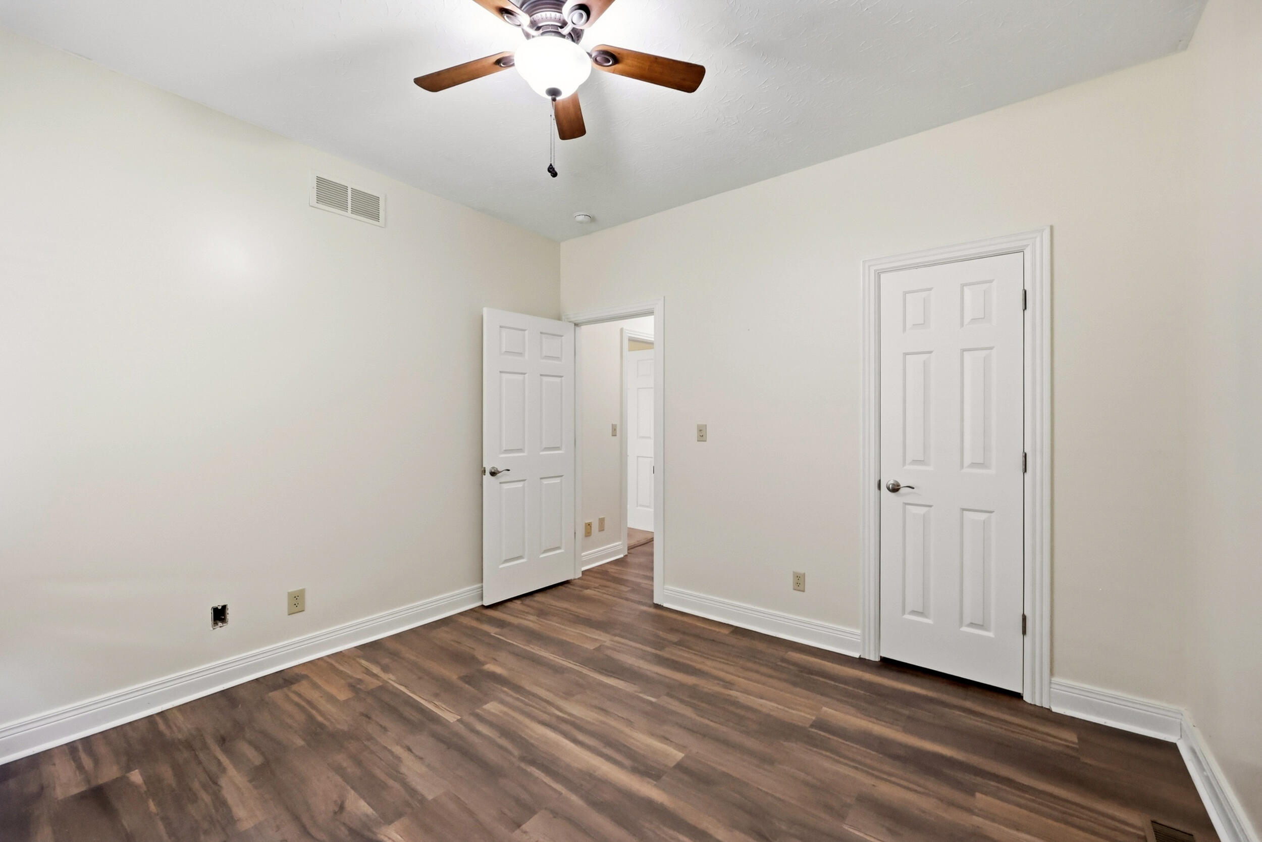 105 Deer Run Property Photo 32