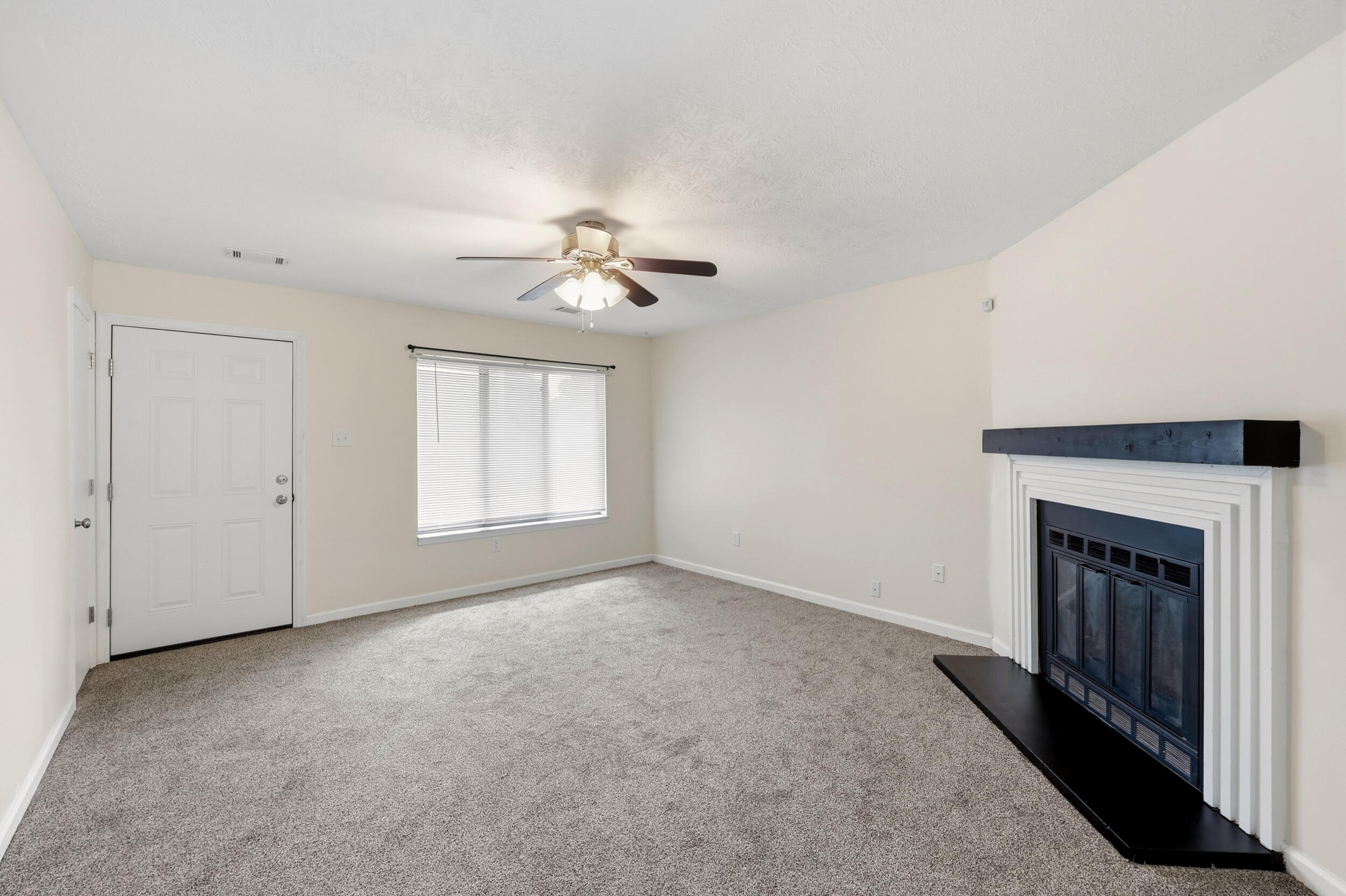 1513 Chadwick Drive Property Photo 6